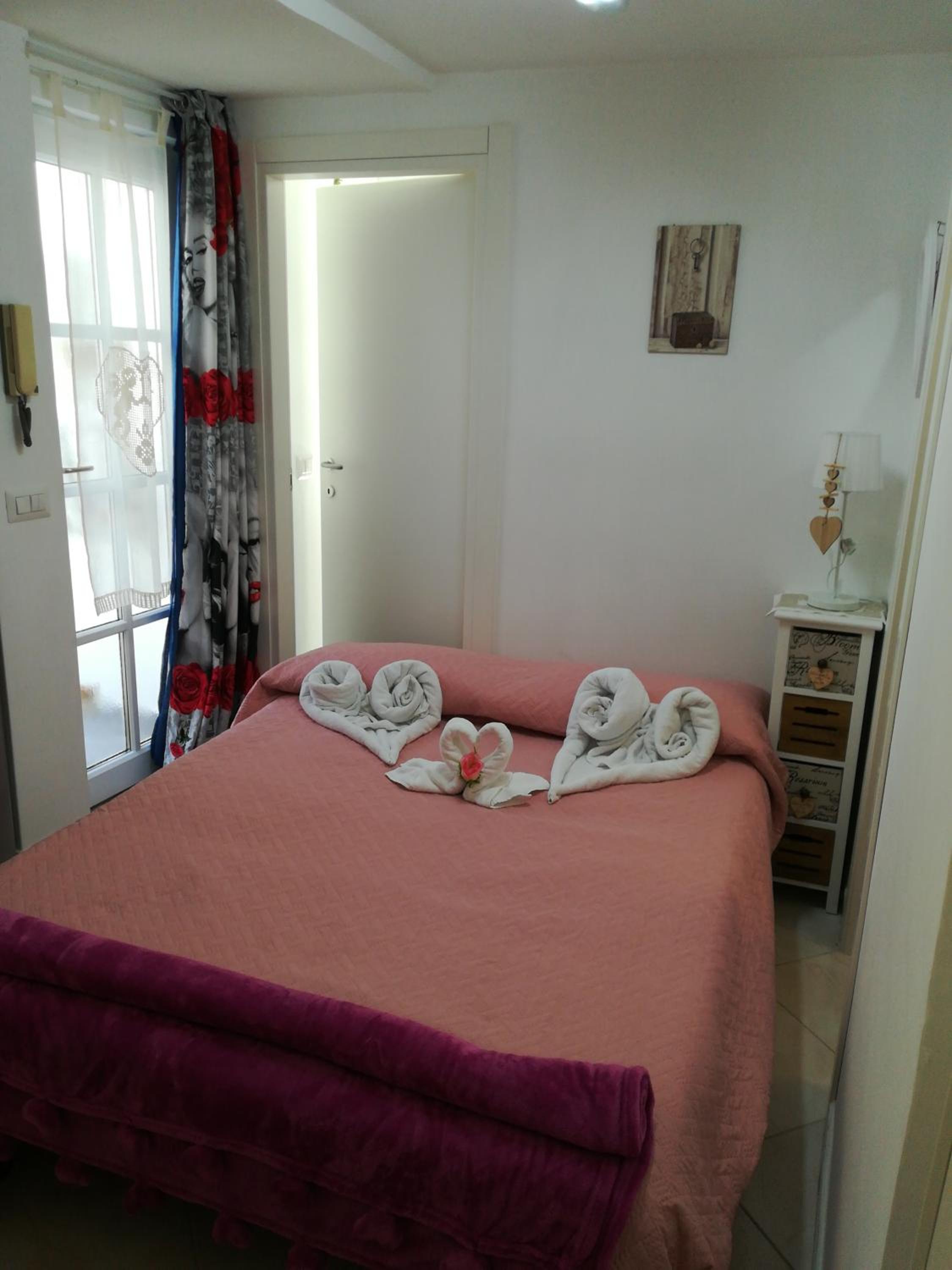 Apartment with Terrace - Photo 38
