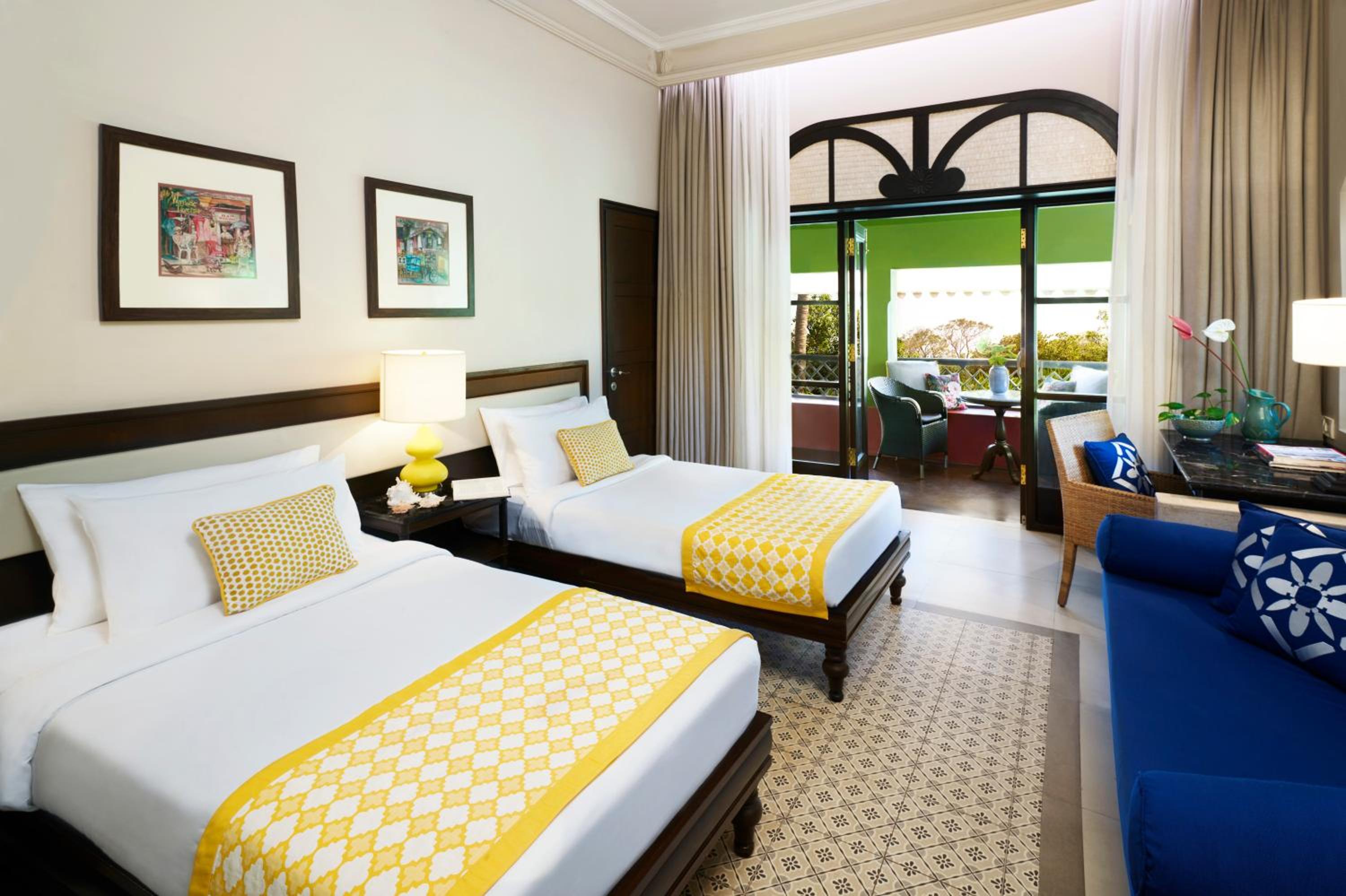 Superior Room Garden View with Balcony – Twin Bed Superior Room Garden View with Balcony – Twin Bed