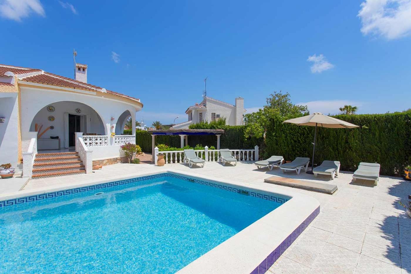 Villa con piscina privada