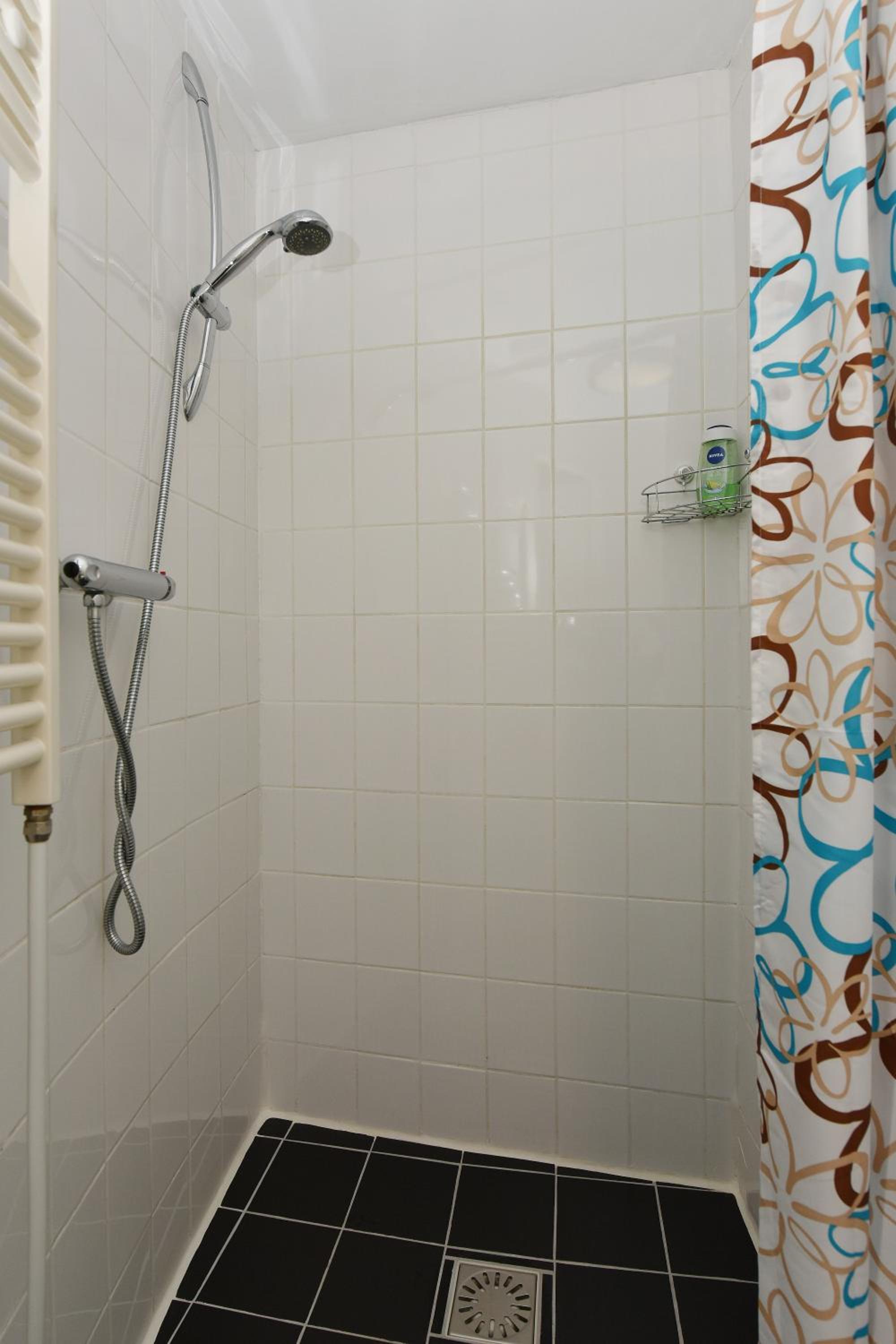 Deluxe Double Room with Two Single Beds photo 3