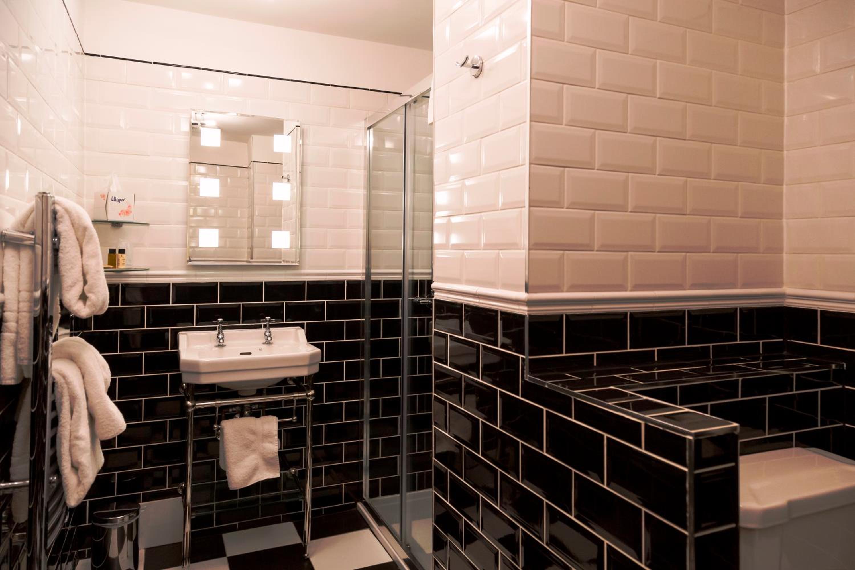 Superior Double Room - Non-Smoking - Photo 4