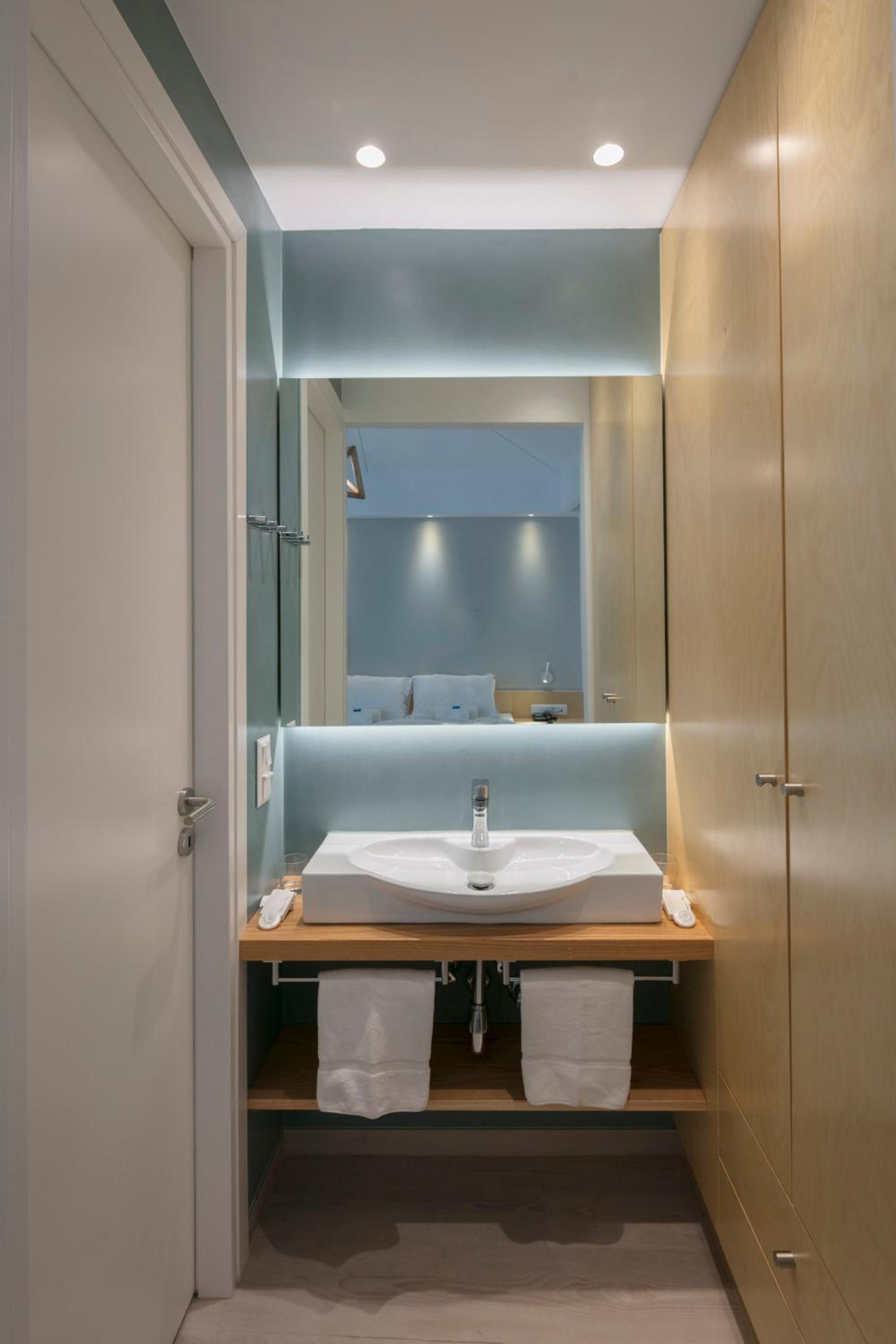 Double Room - Photo 10
