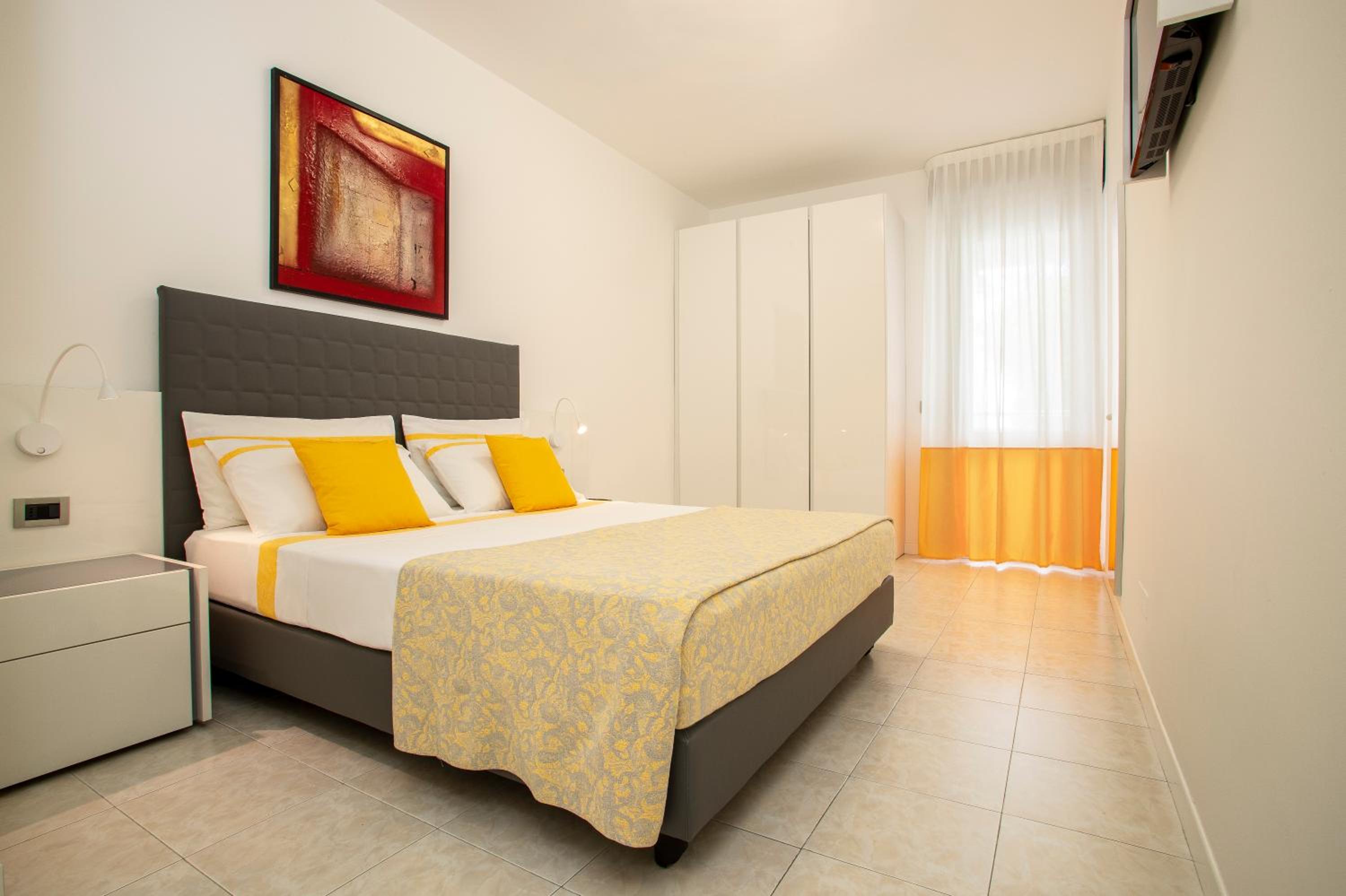 One-Bedroom Apartment (4 Adults)