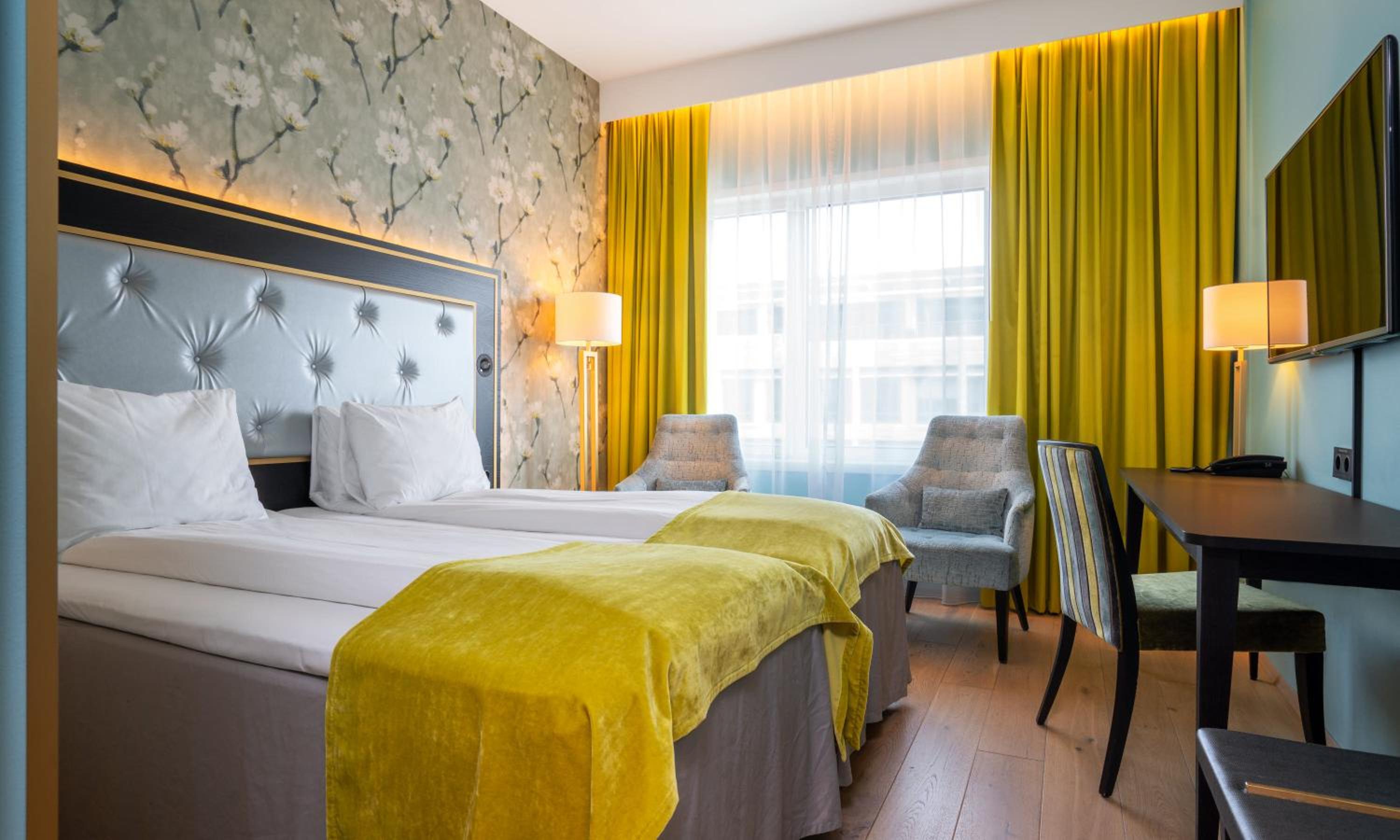 Standard Twin Room - Photo 7