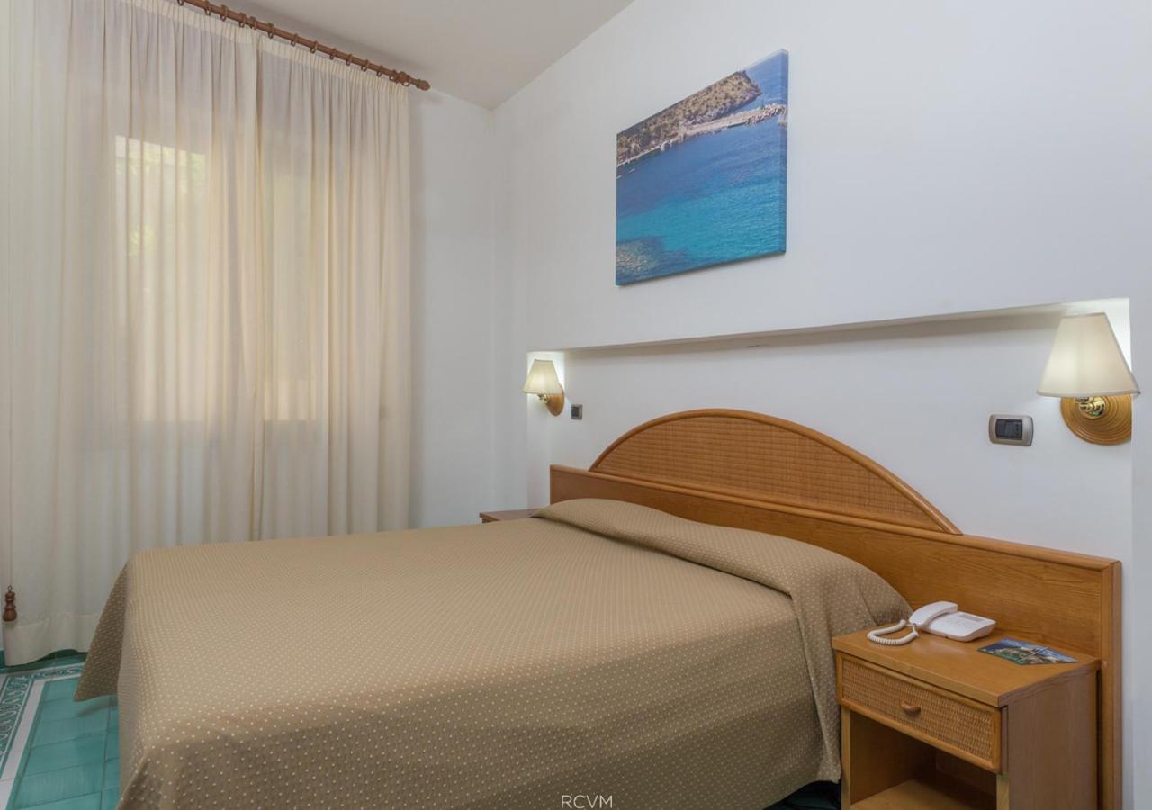 Economy Double Room - Photo 1