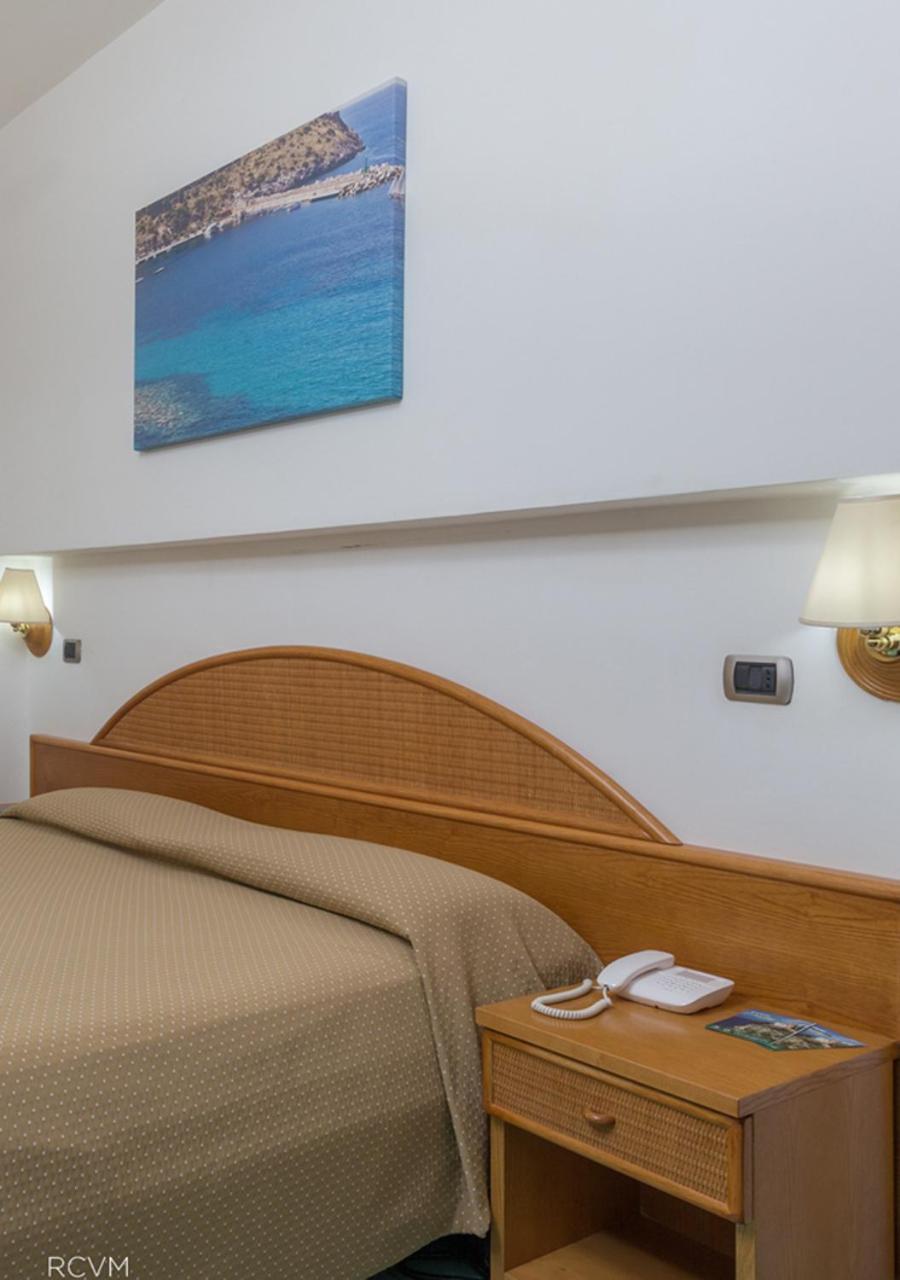 Economy Double Room - Photo 2