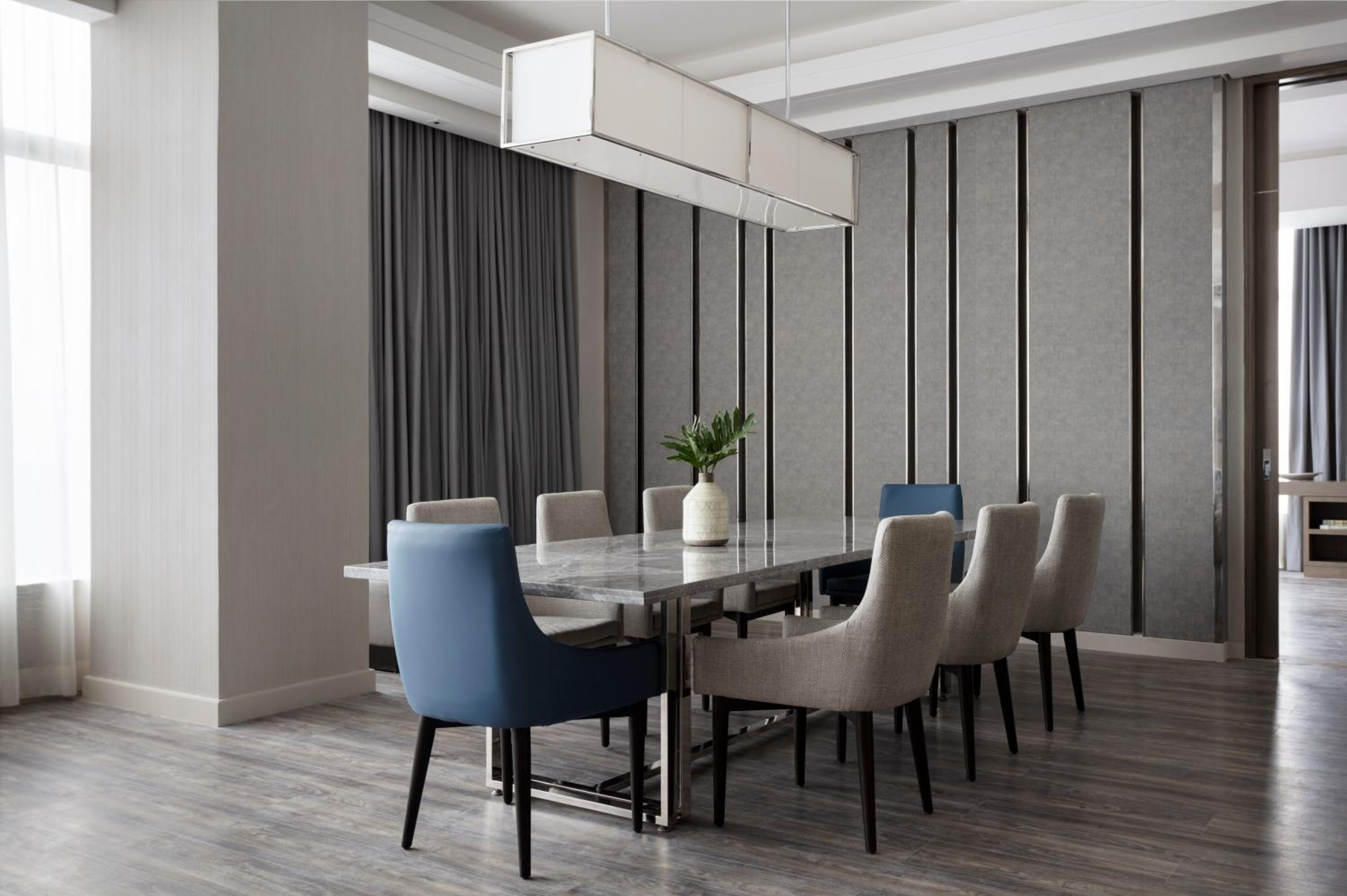 Presidential Suite, Executive lounge access, Larger Suite photo 2