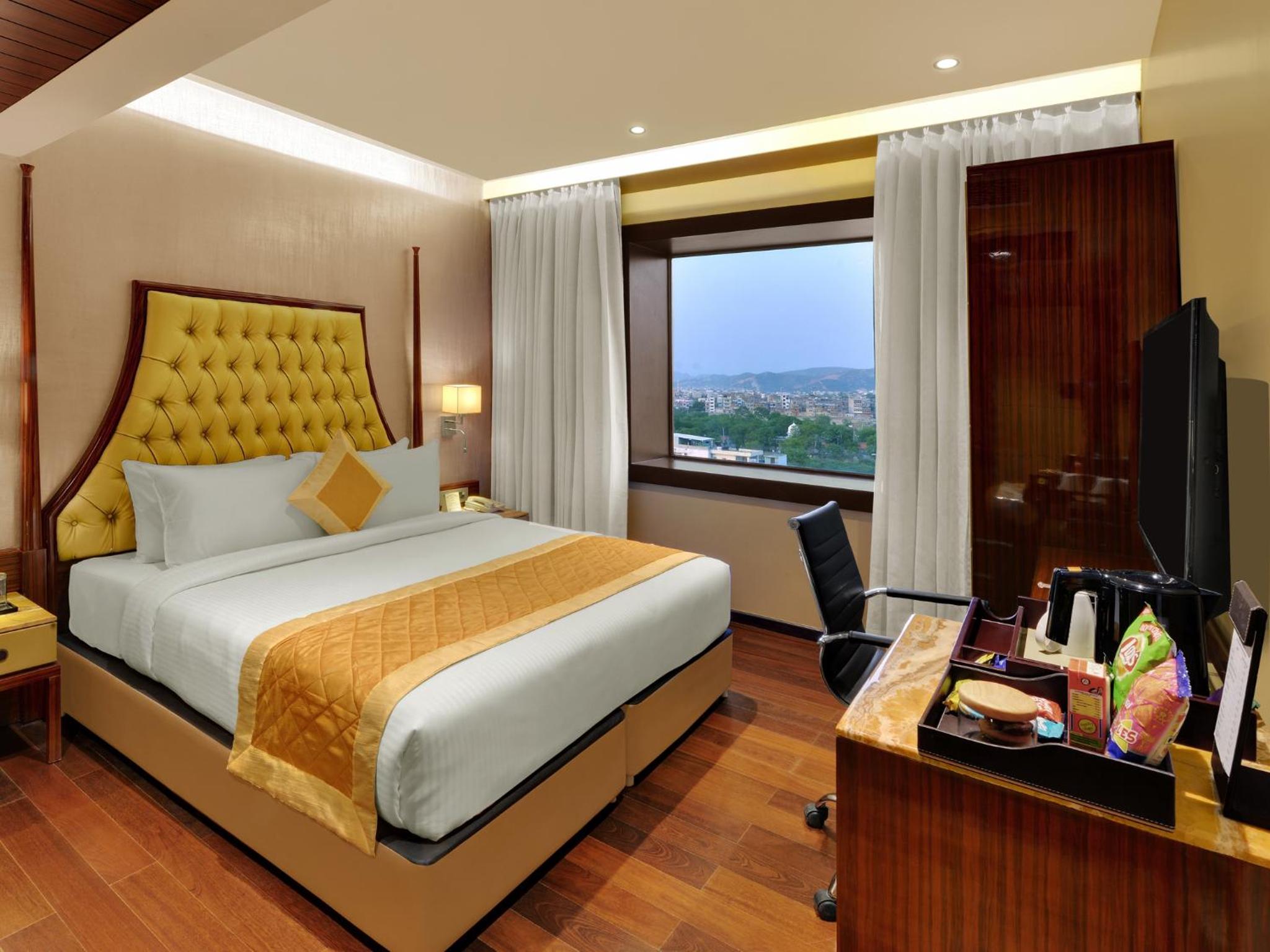 Hazel Suite (Avail 15% off on Spa Services) - Photo 2