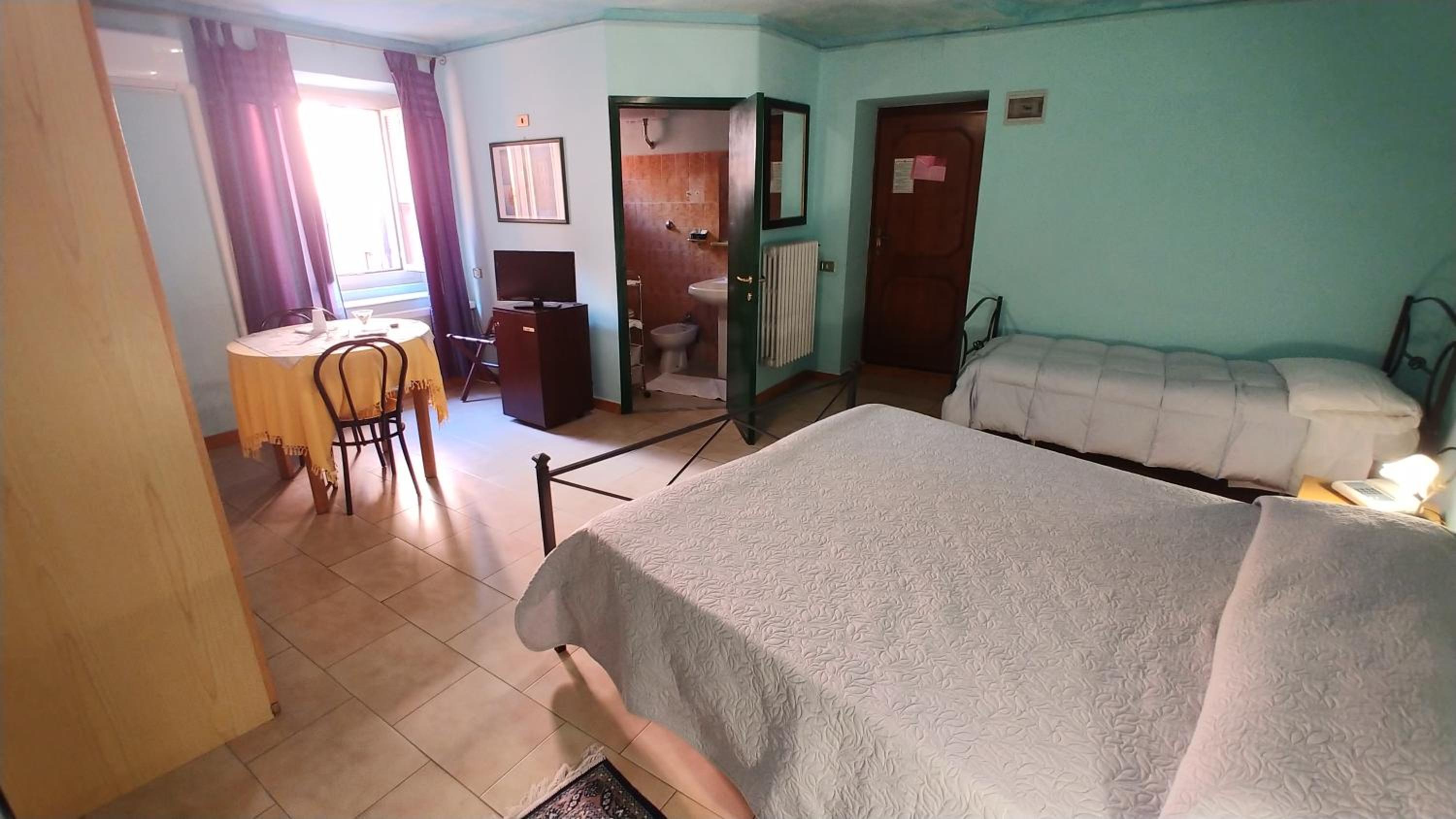 Standard Triple Room - Photo 5