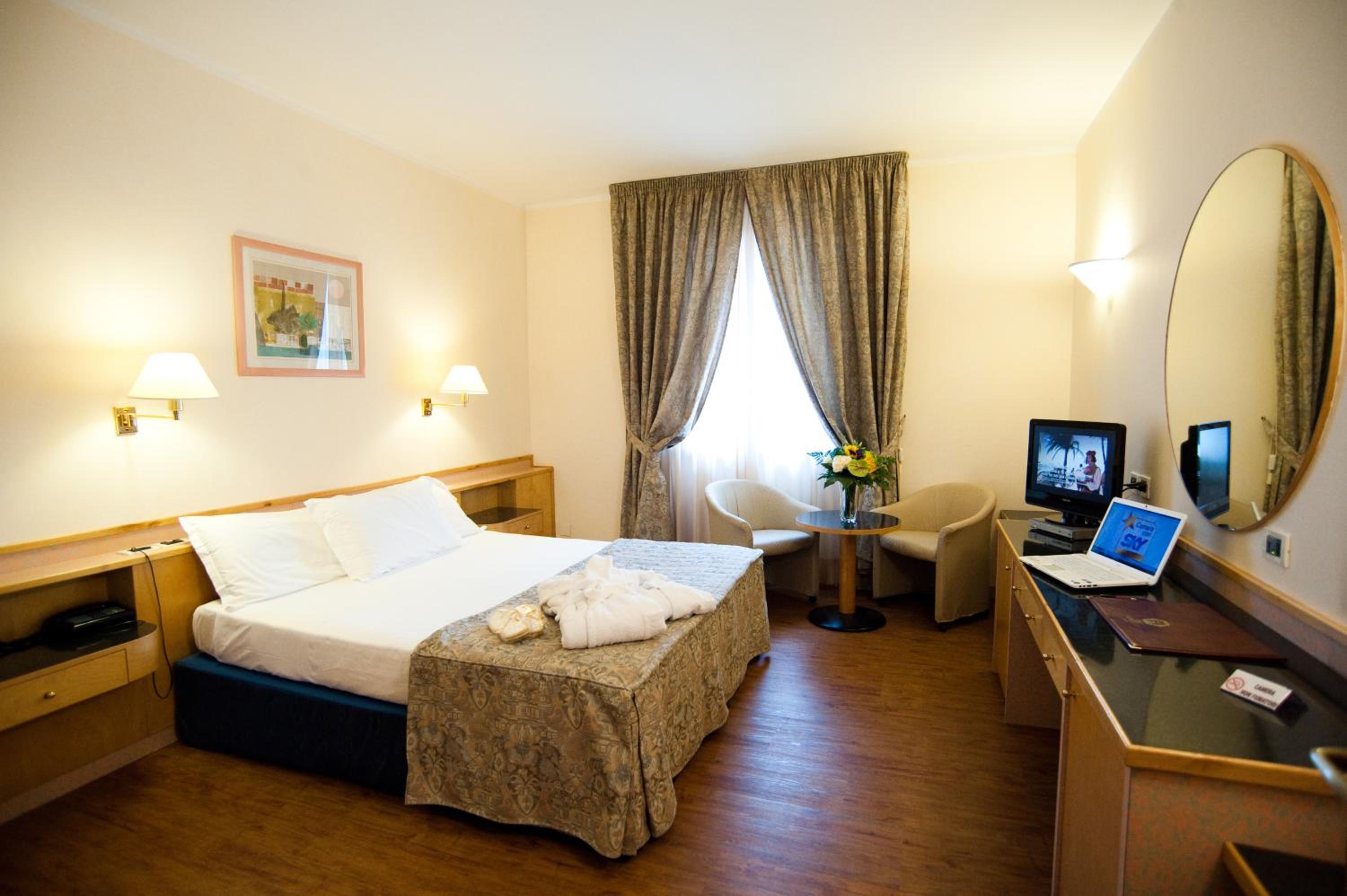 Basic Double Room - Photo 5
