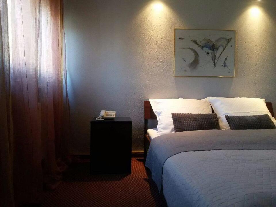 Standard Queen Room - Photo 3