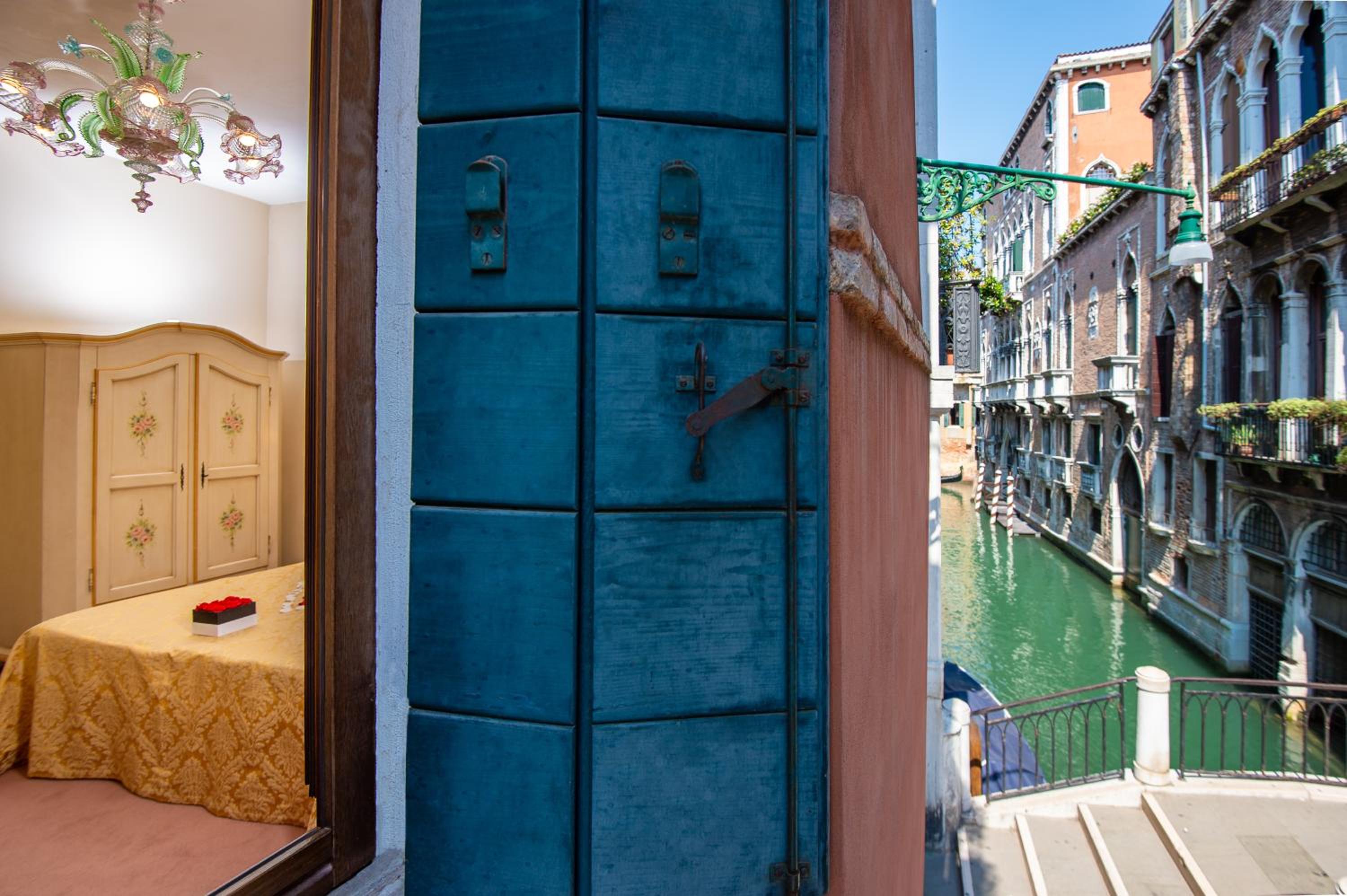 Superior Double Room with Canal View
