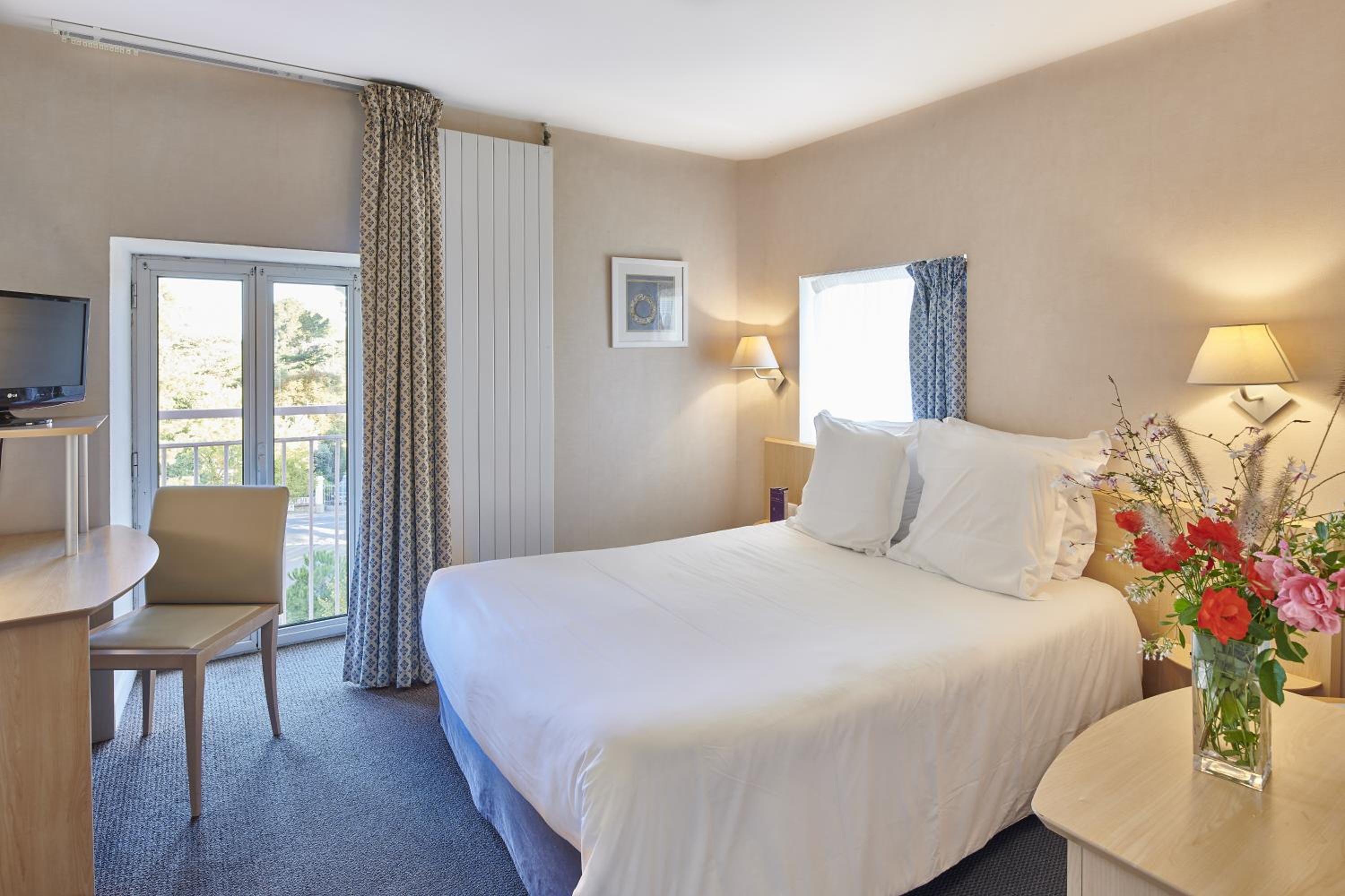 Superior Double Room - Photo 1
