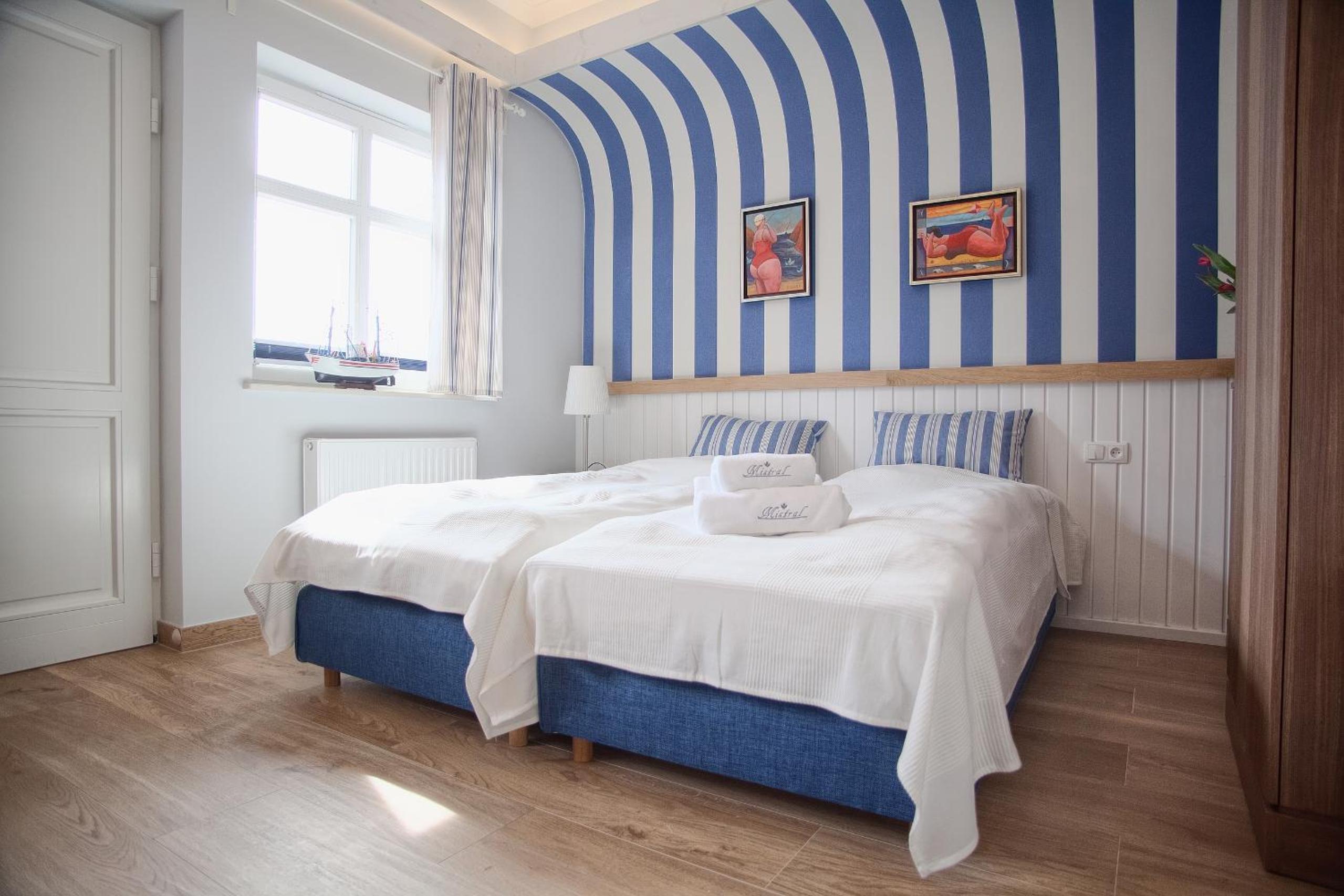 Double or Twin Room - Photo 9