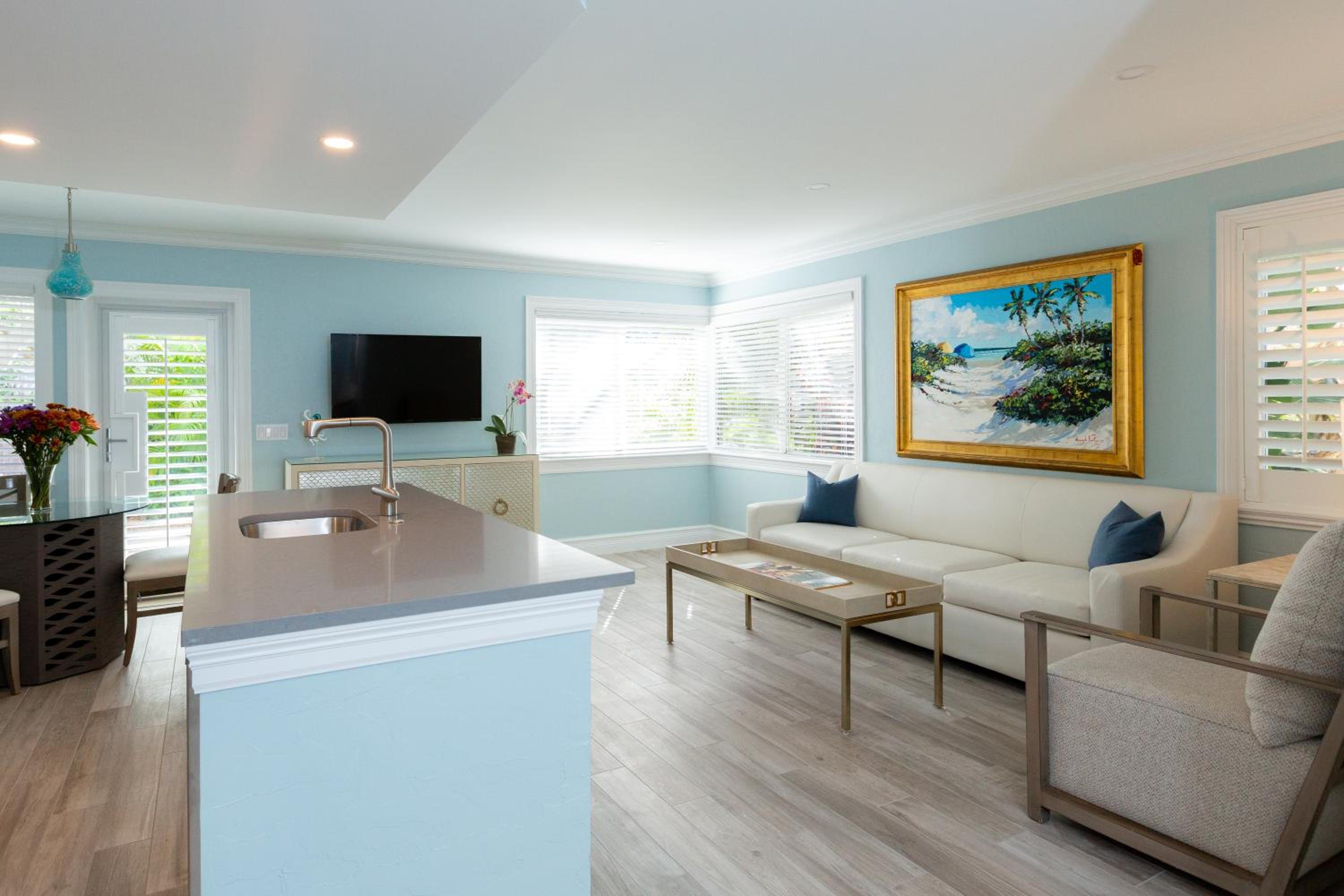 Deluxe Suite photo 3