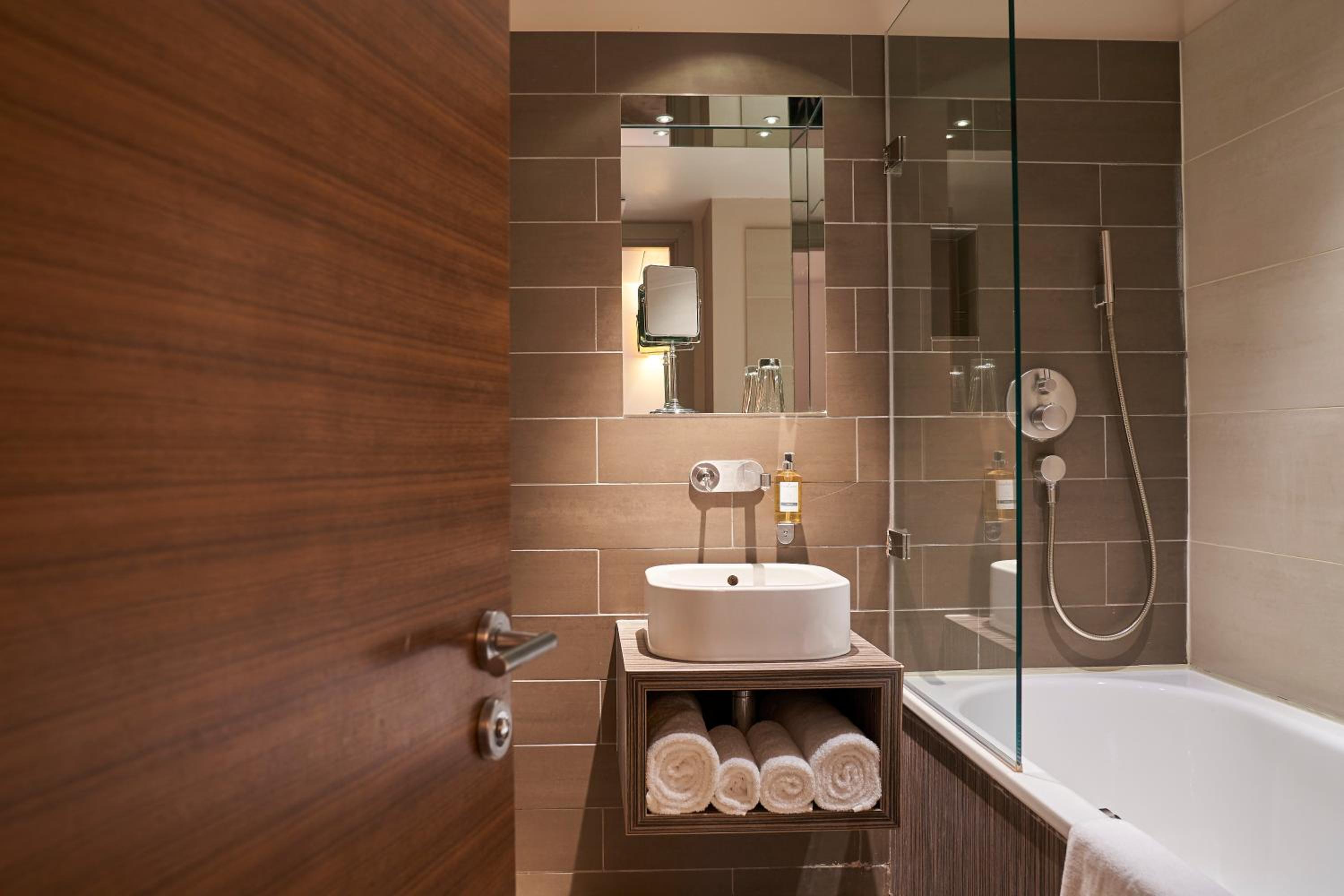 Executive Double Room - Photo 5