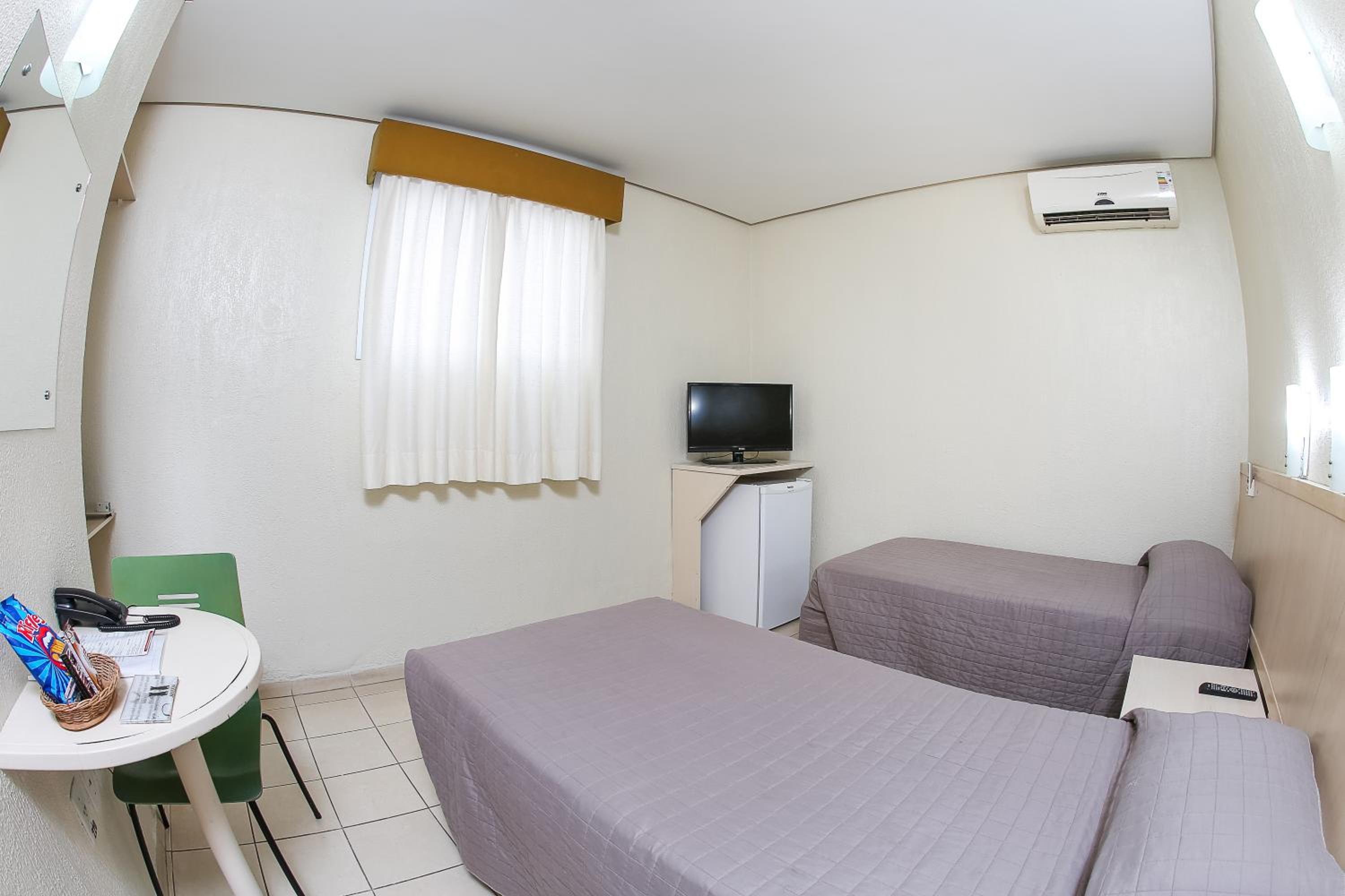 Standard Twin Room photo 1