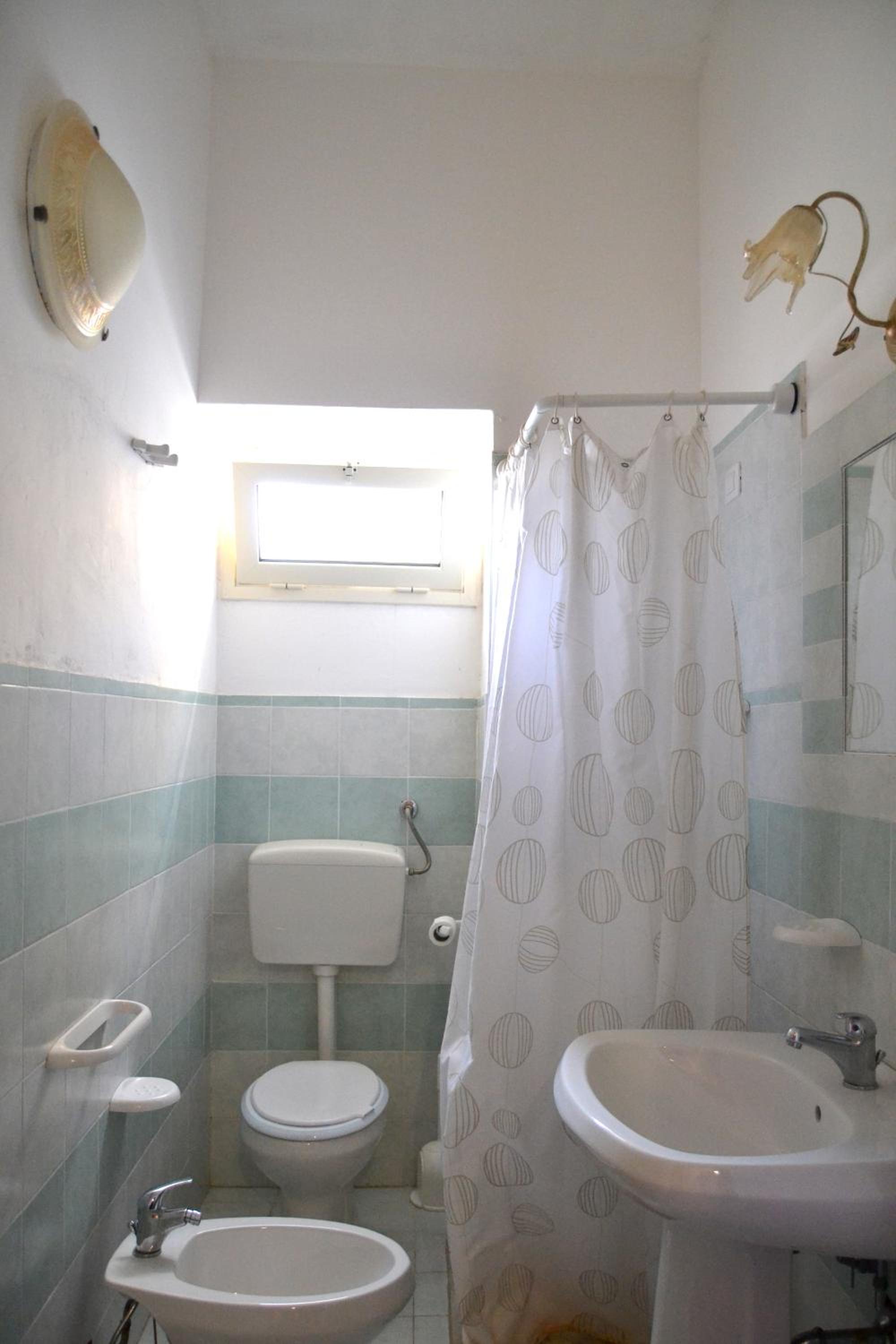 Comfort Triple Room with Shower photo 3