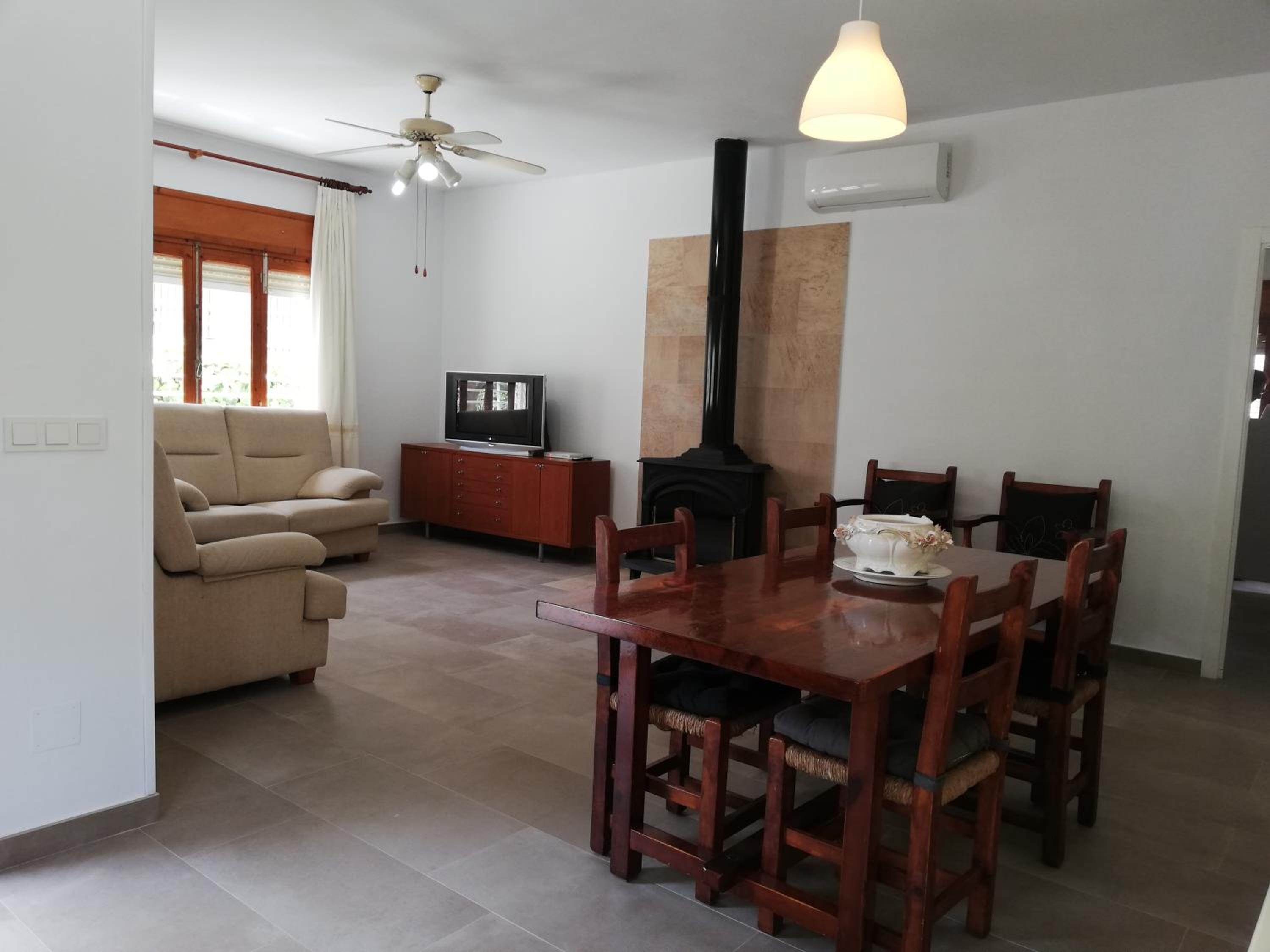 Casa de cuatro habitaciones