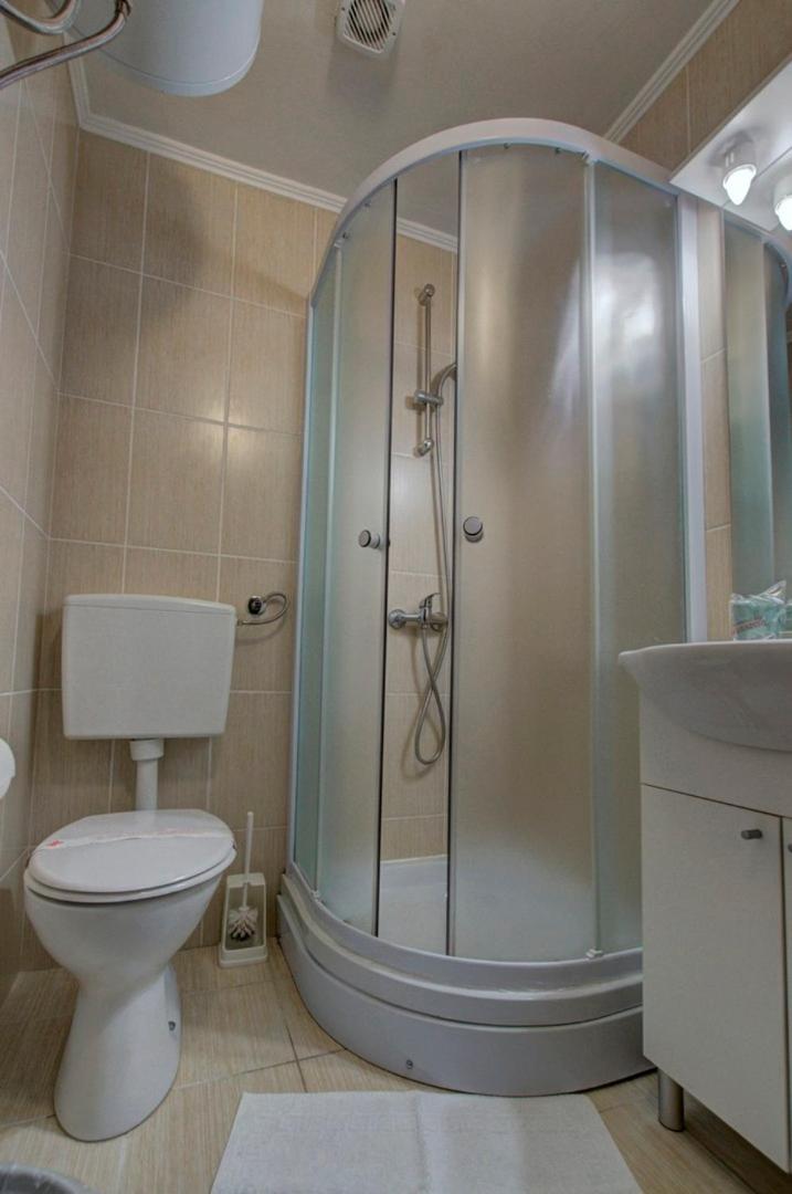 Single Room - Photo 3