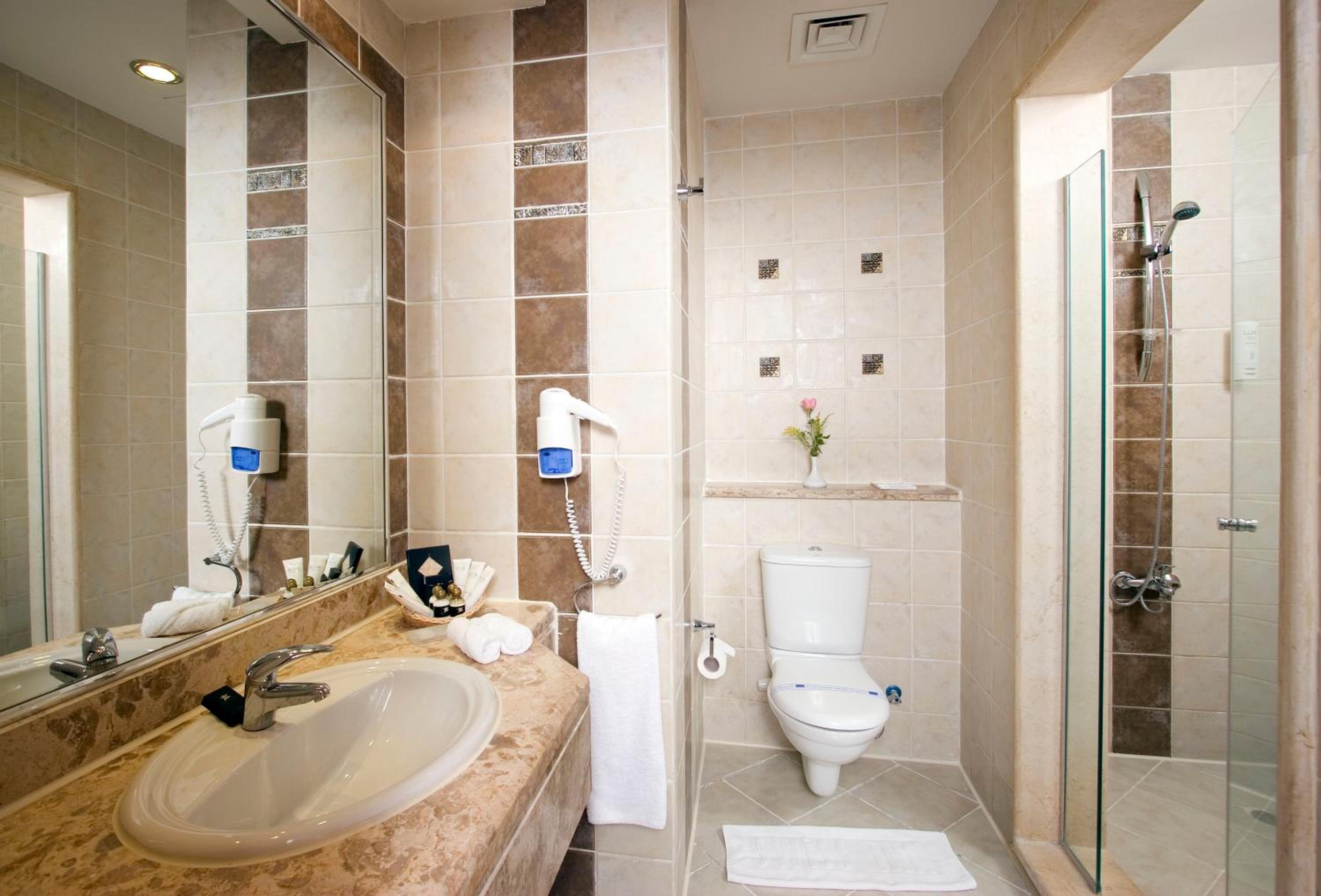 Superior Single Room thumbnail 6