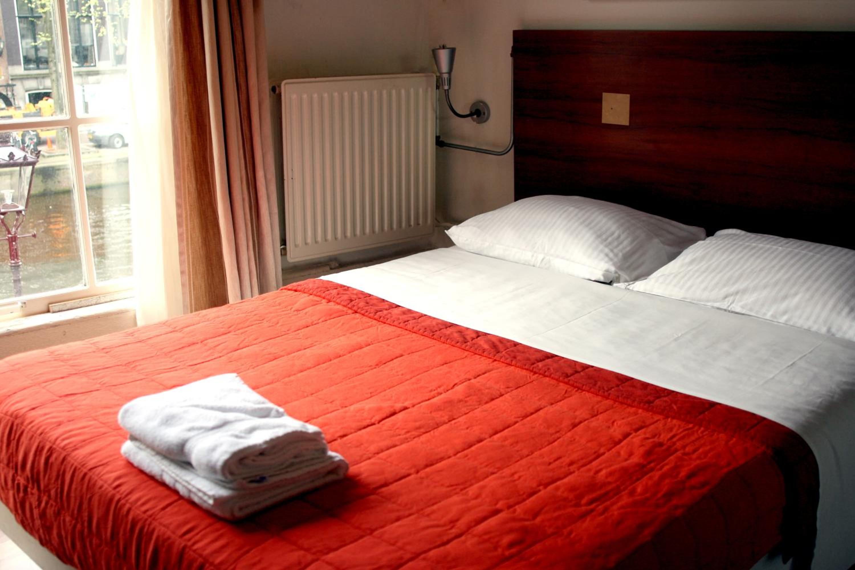 Double Room with Shared Facilities photo 2