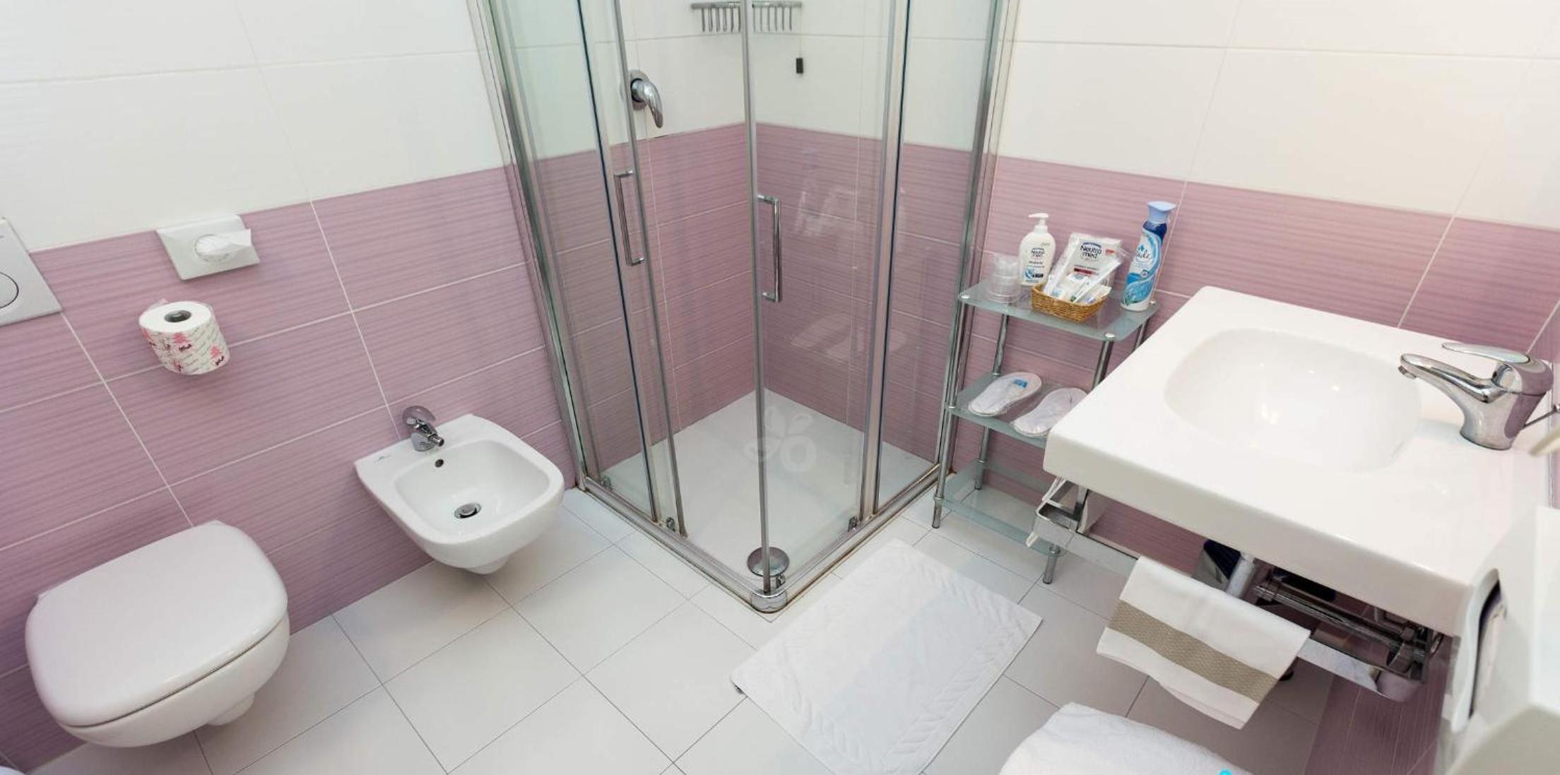 Double Room (1 Adult) photo 2
