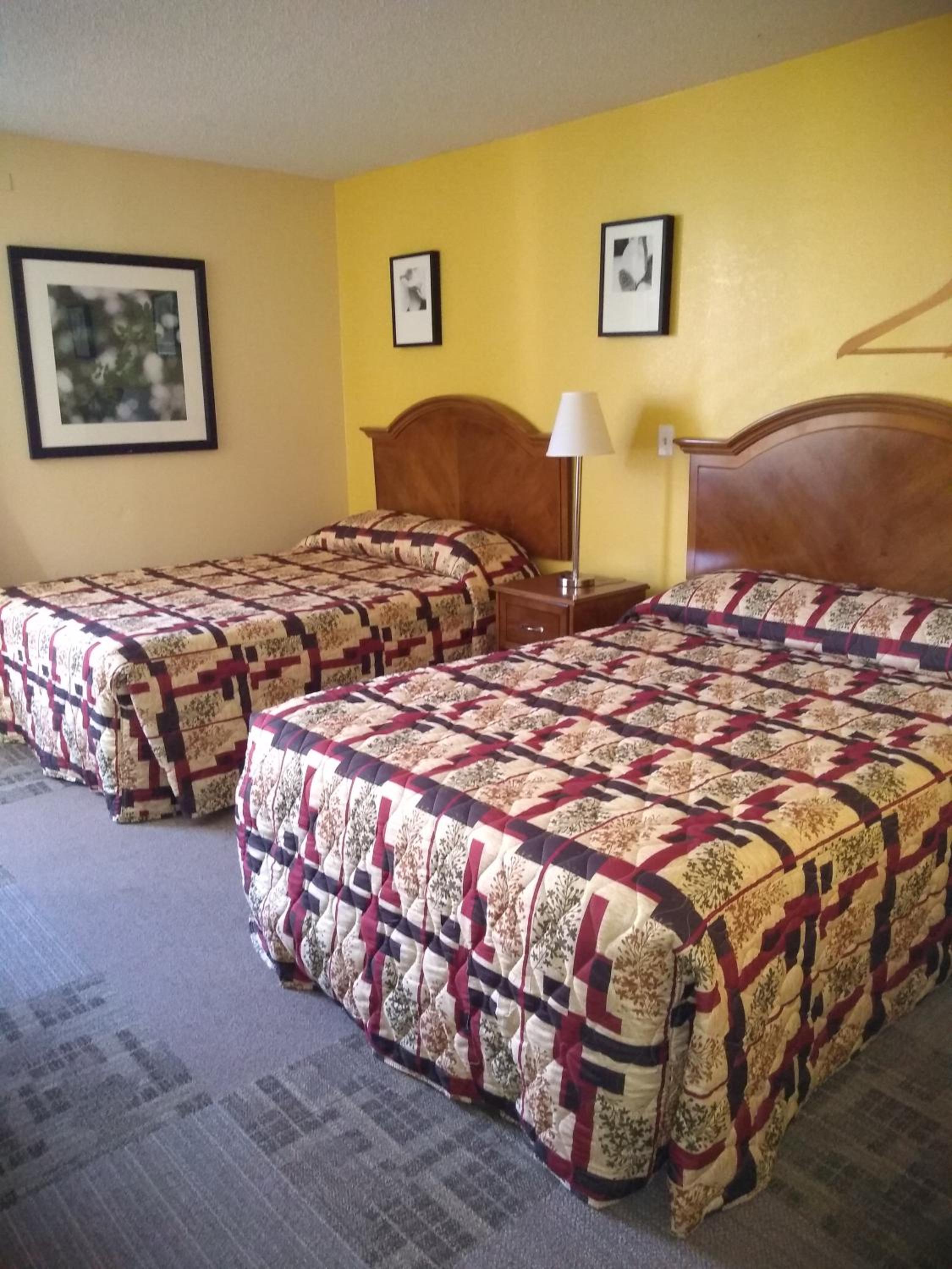 Double Room with Two Double Beds - Photo 5