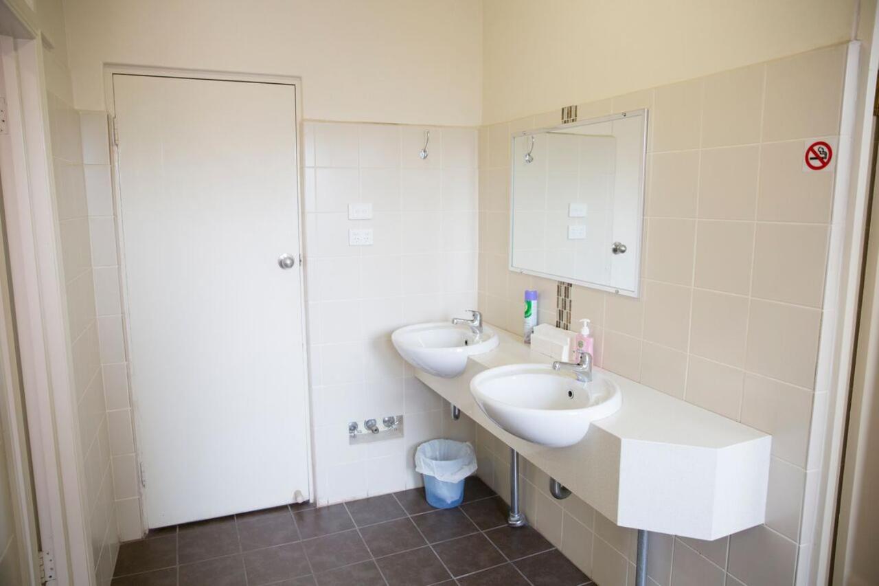 Queen Room with Shared Bathroom photo 1