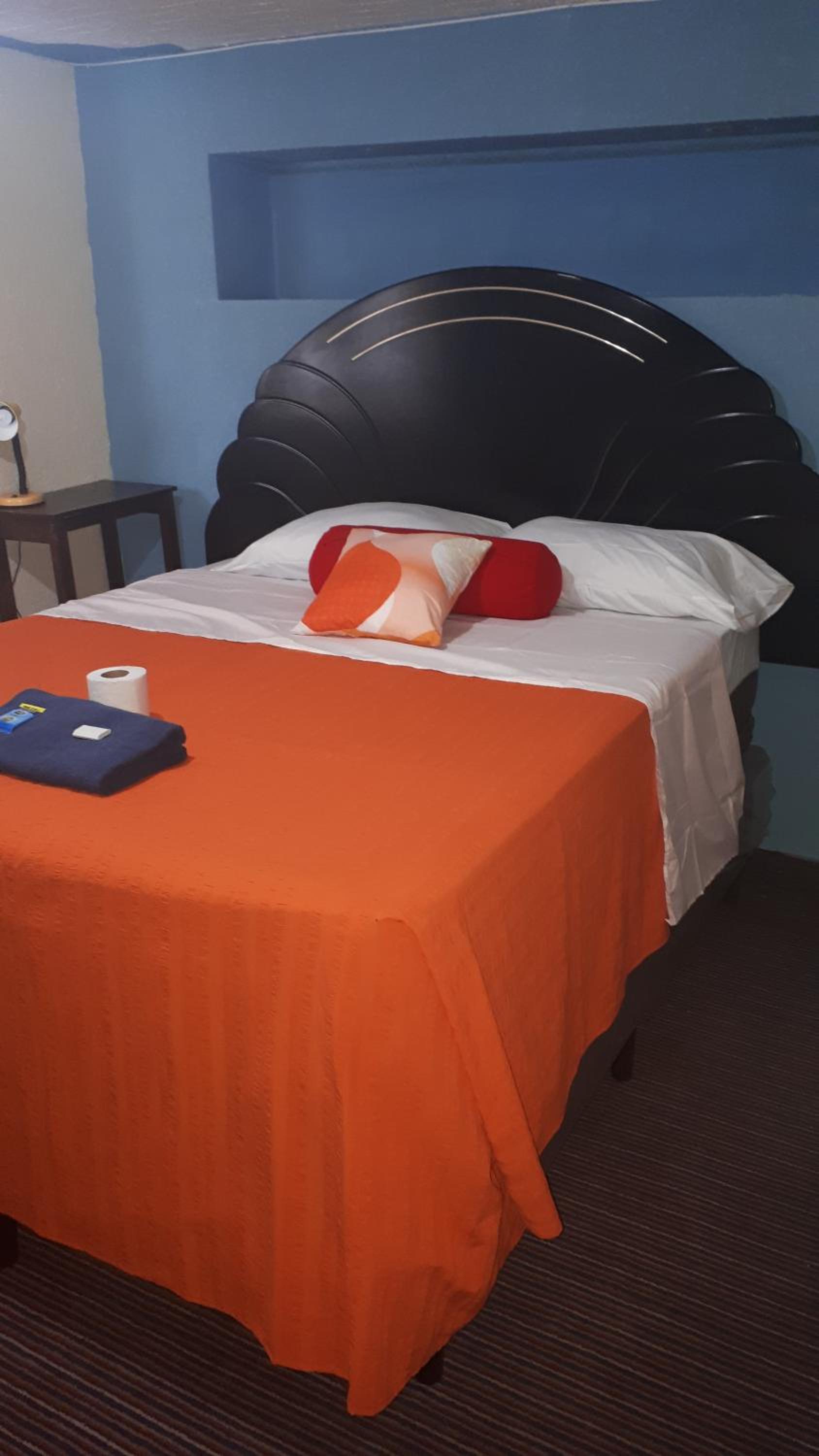 Queen Room photo 3