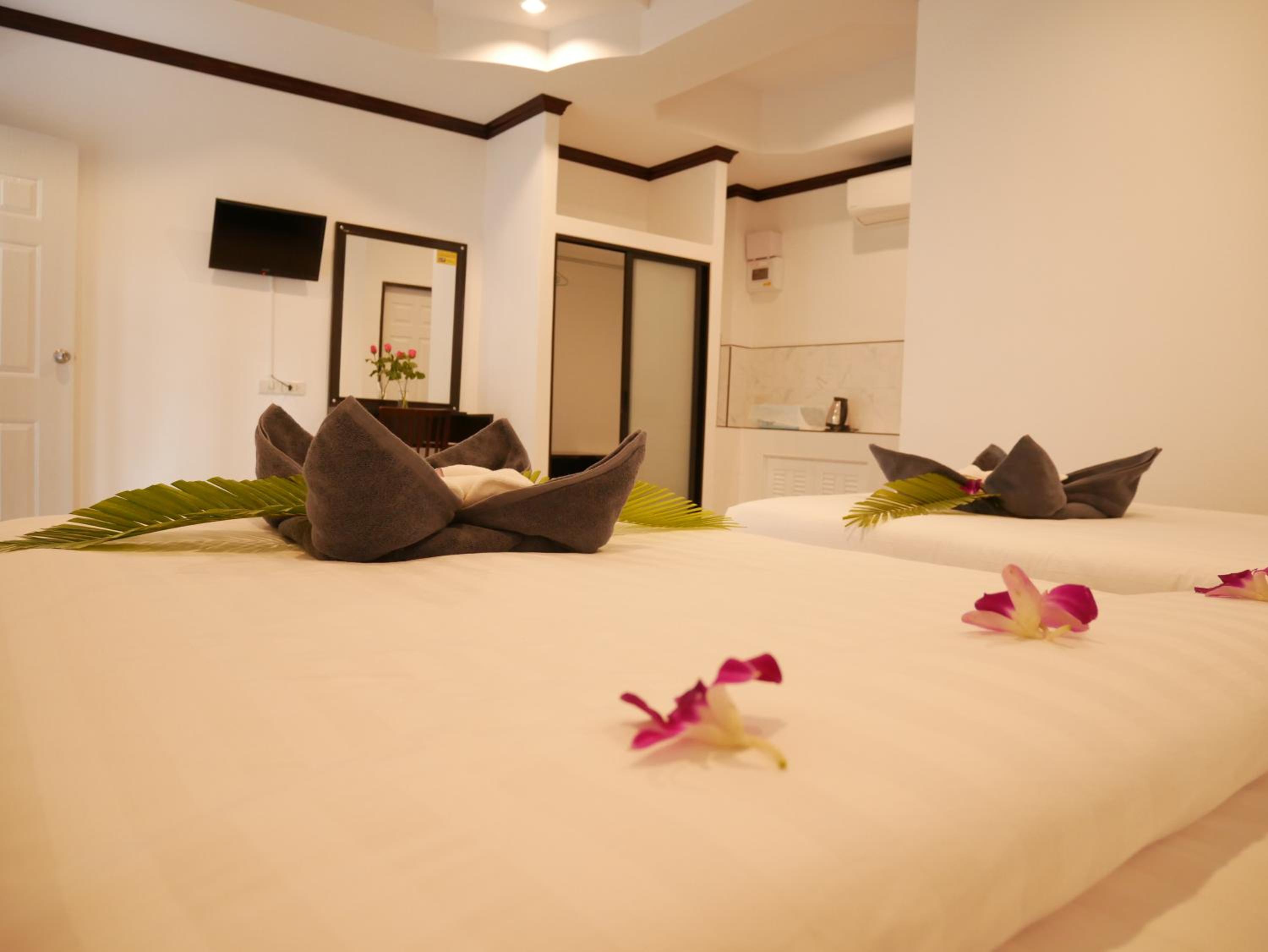 Twin Room with Terrace - Photo 21