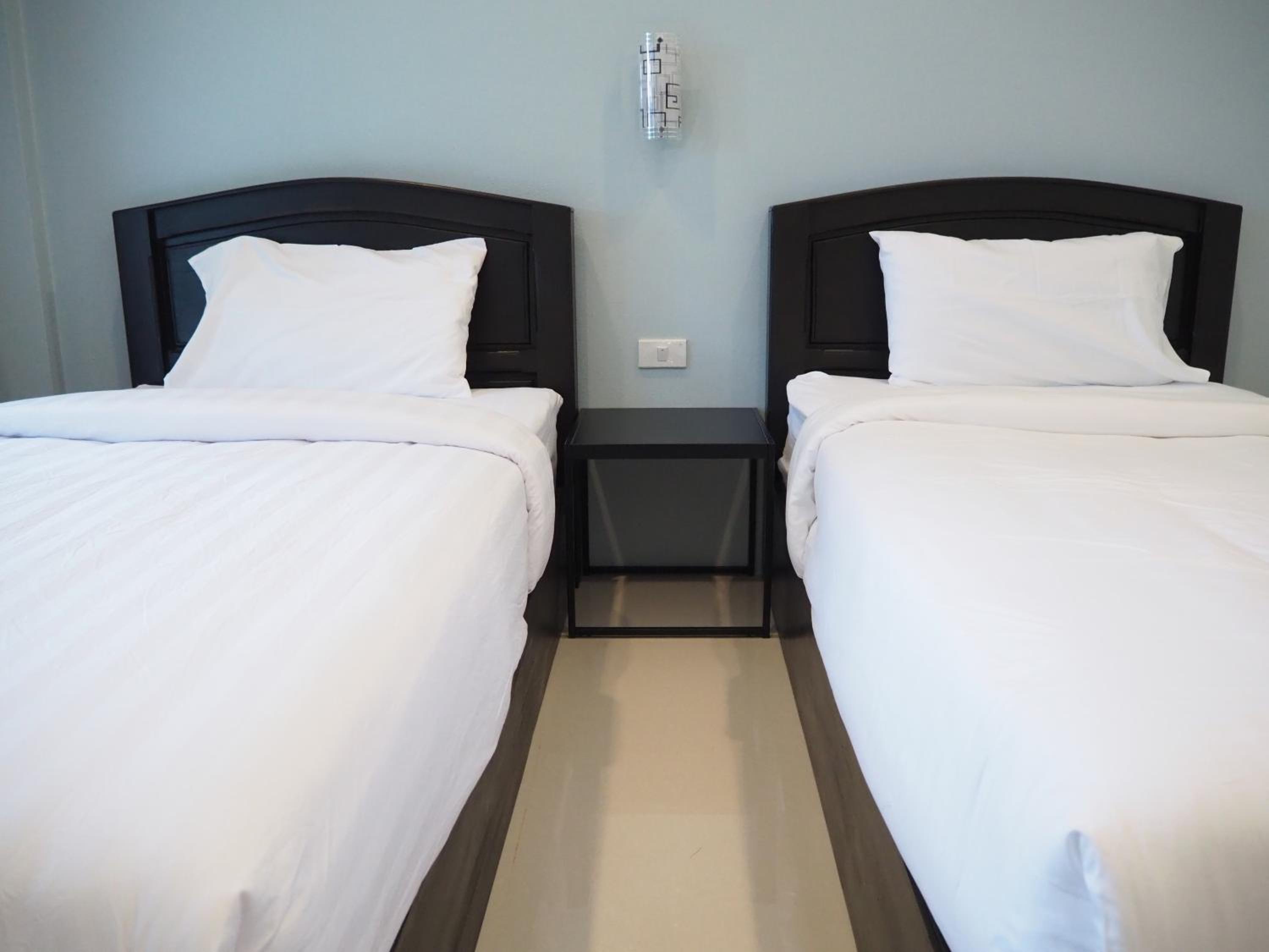Standard Twin Room - Photo 1