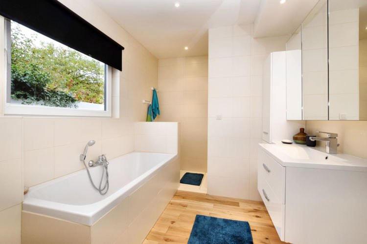 Three-Bedroom House photo 2