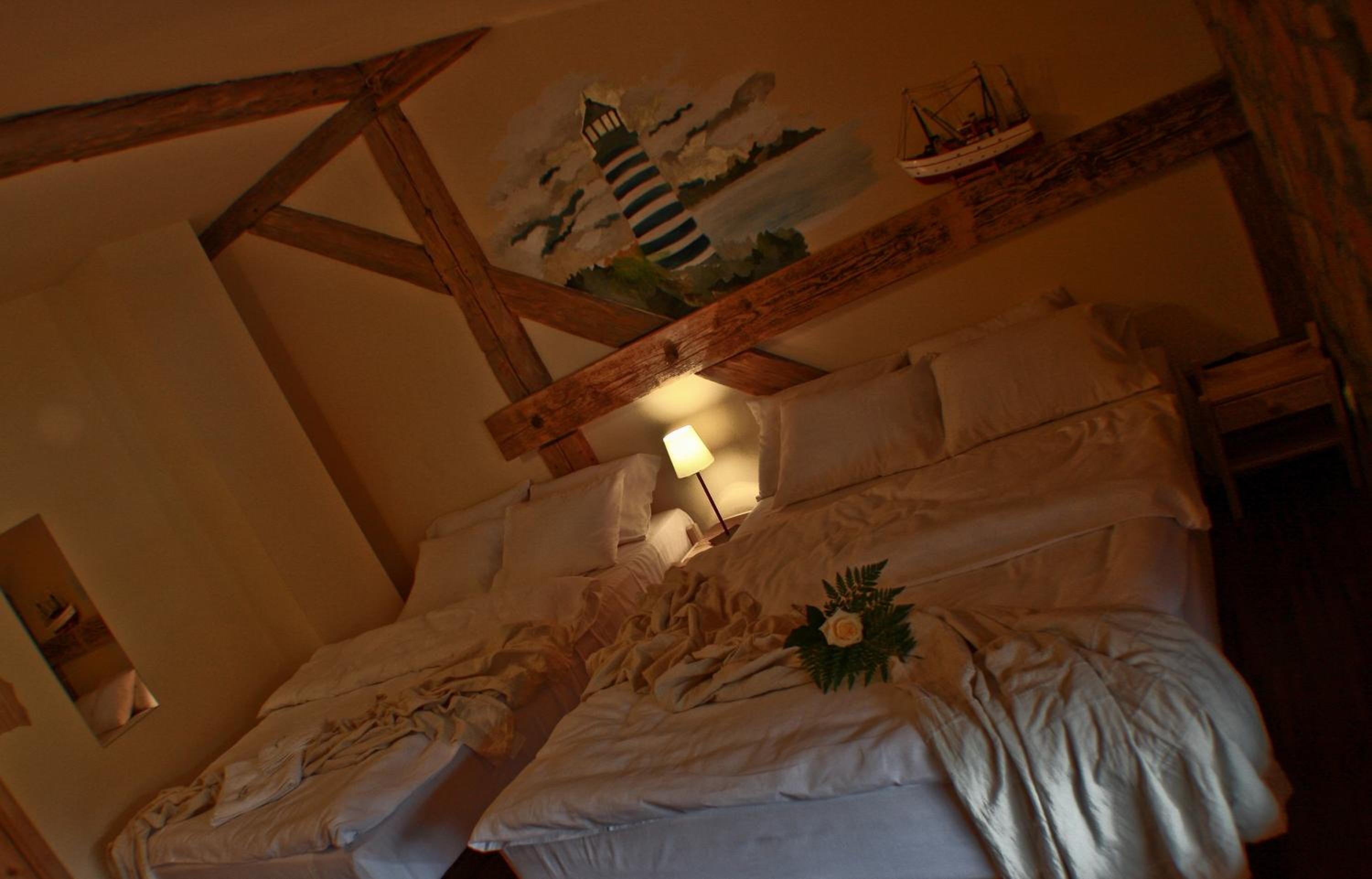 Double Room with Bathroom - Photo 15