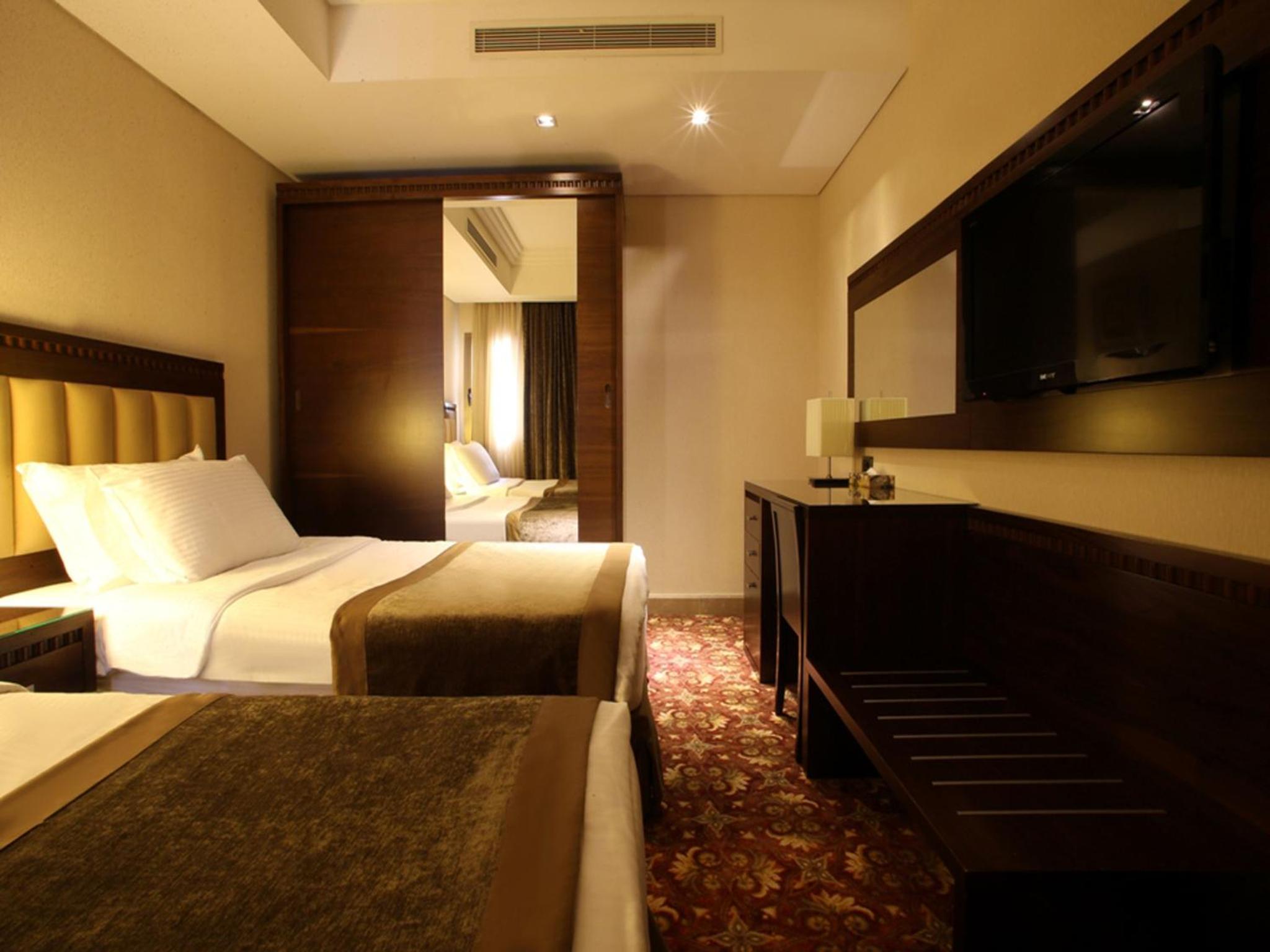 Two Bed Rooms Family Suite Sea View with balcony photo 1