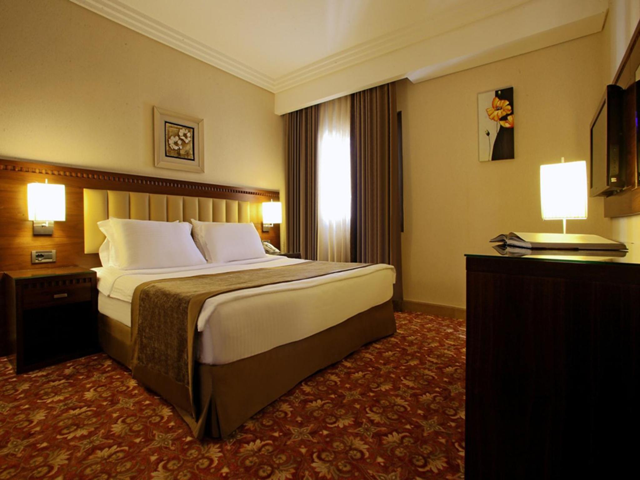 Two Bed Rooms Family Suite with balcony photo 2