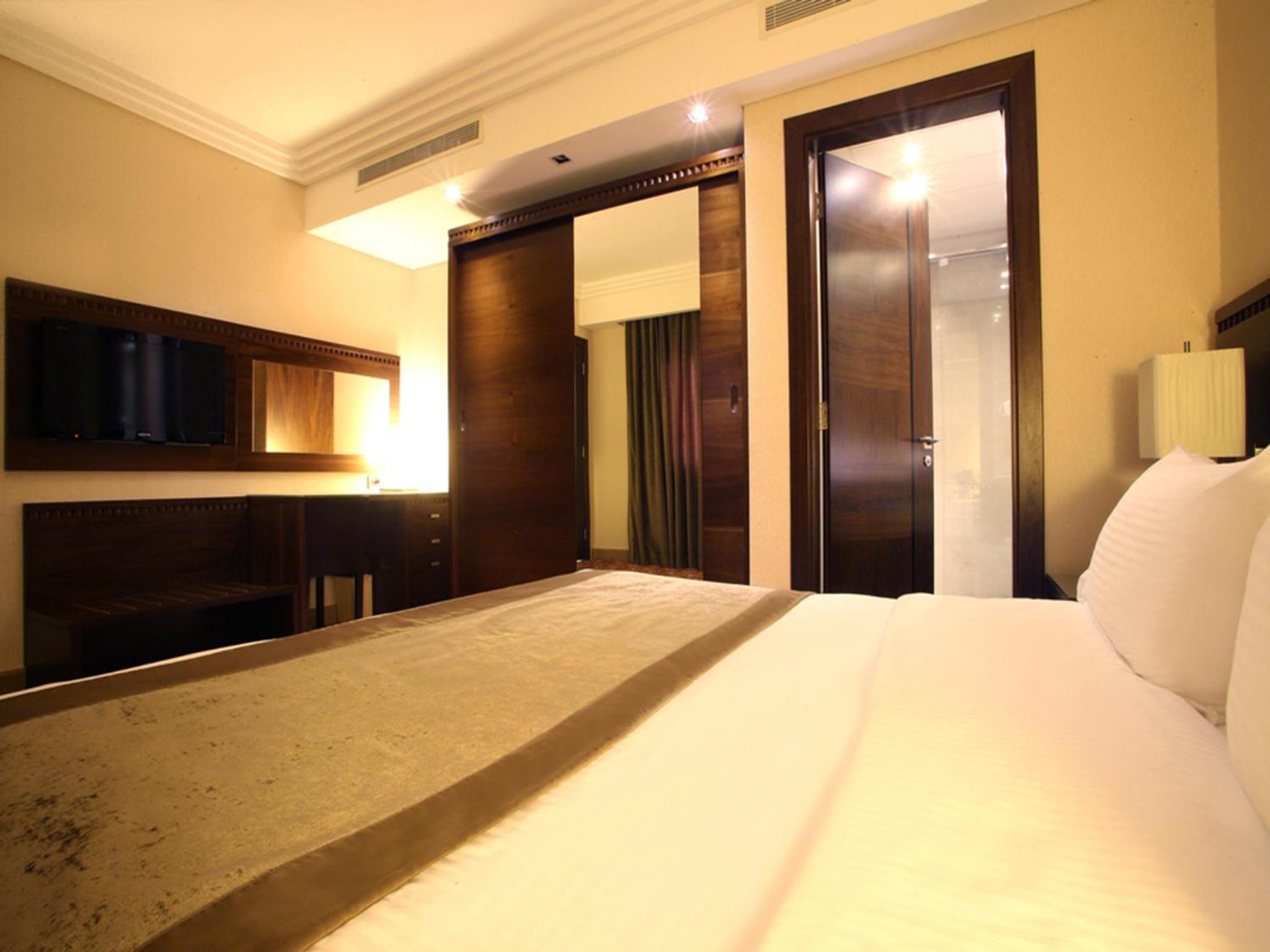 Executive Suite City view photo 3