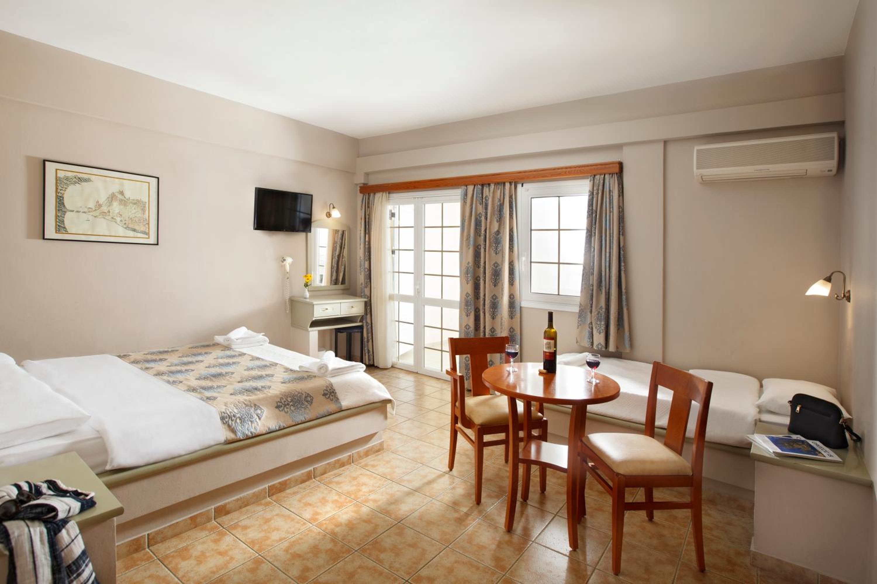 Triple Room with Mountain View