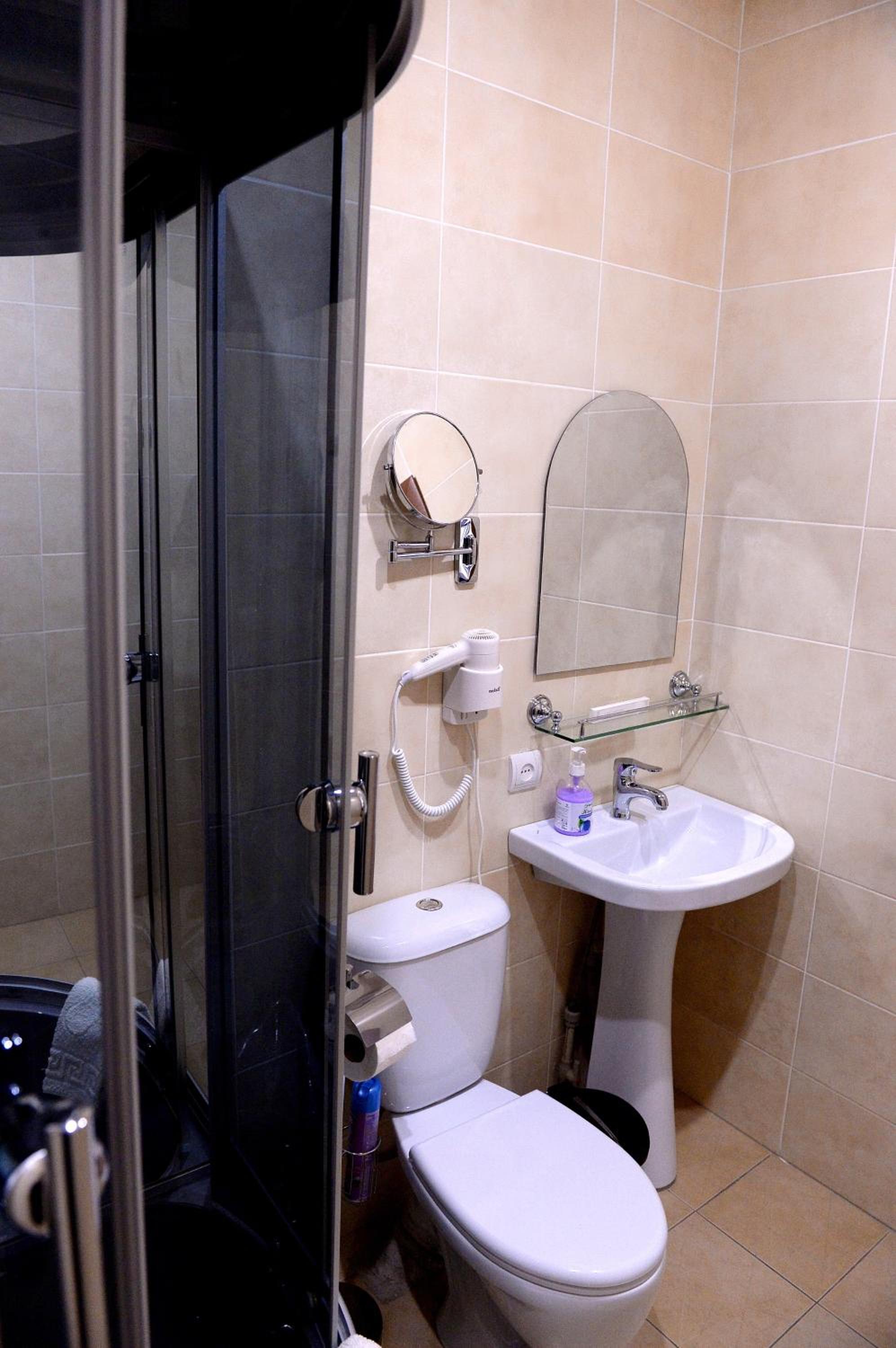 Comfort Triple Room with Shower photo 3