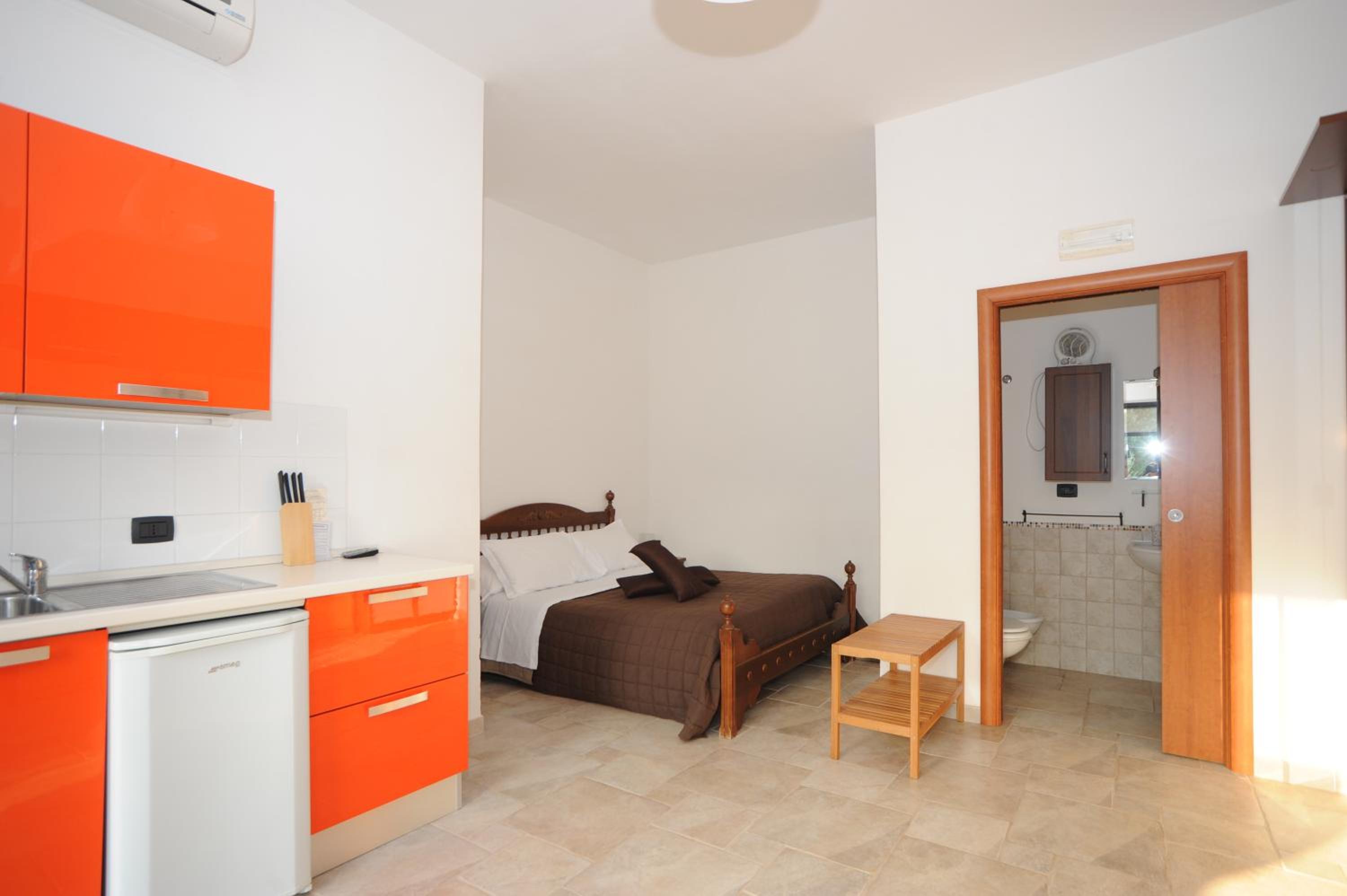 Studio Apartment photo 1