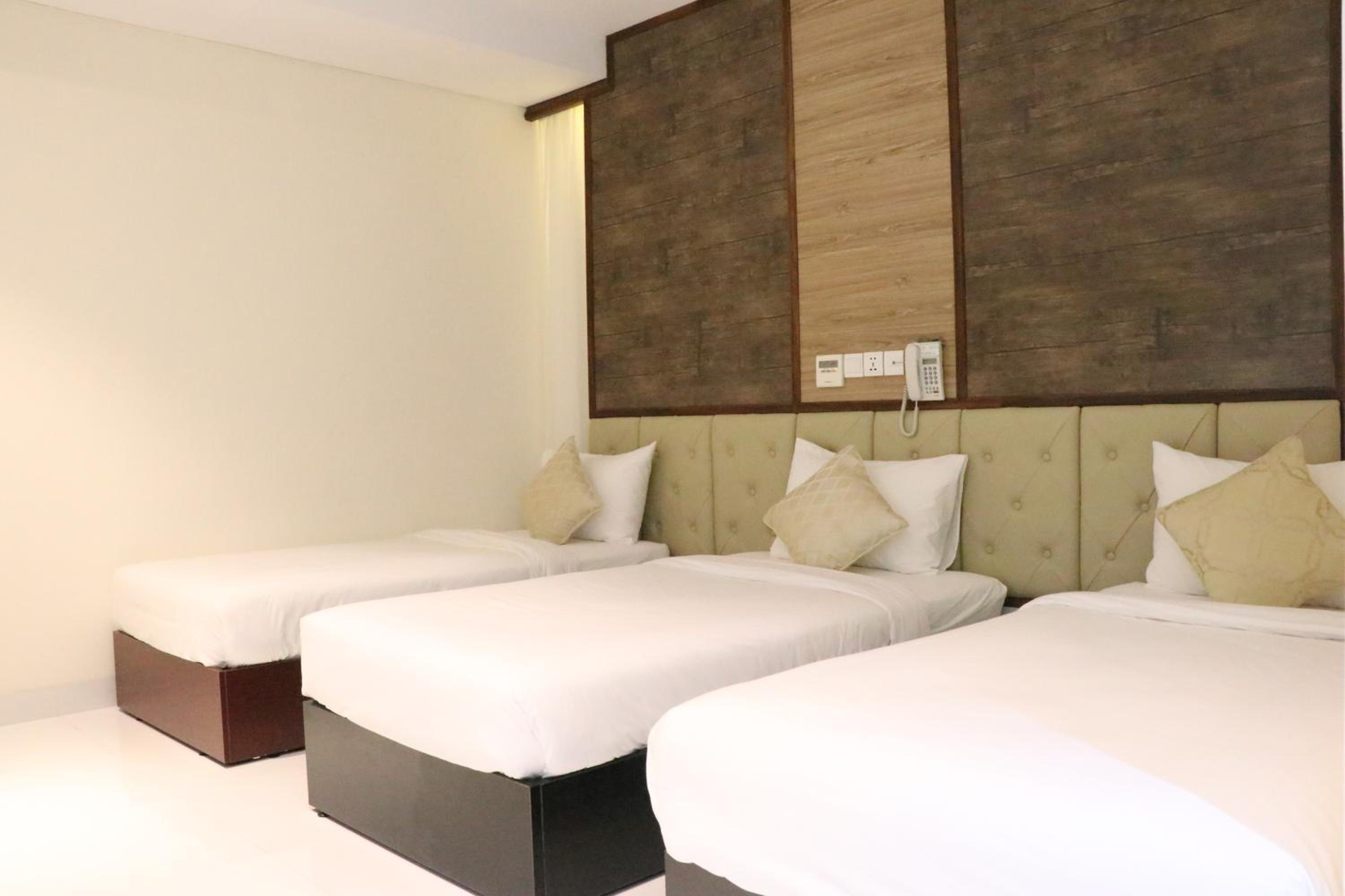 Standard Triple Room - No View photo 1