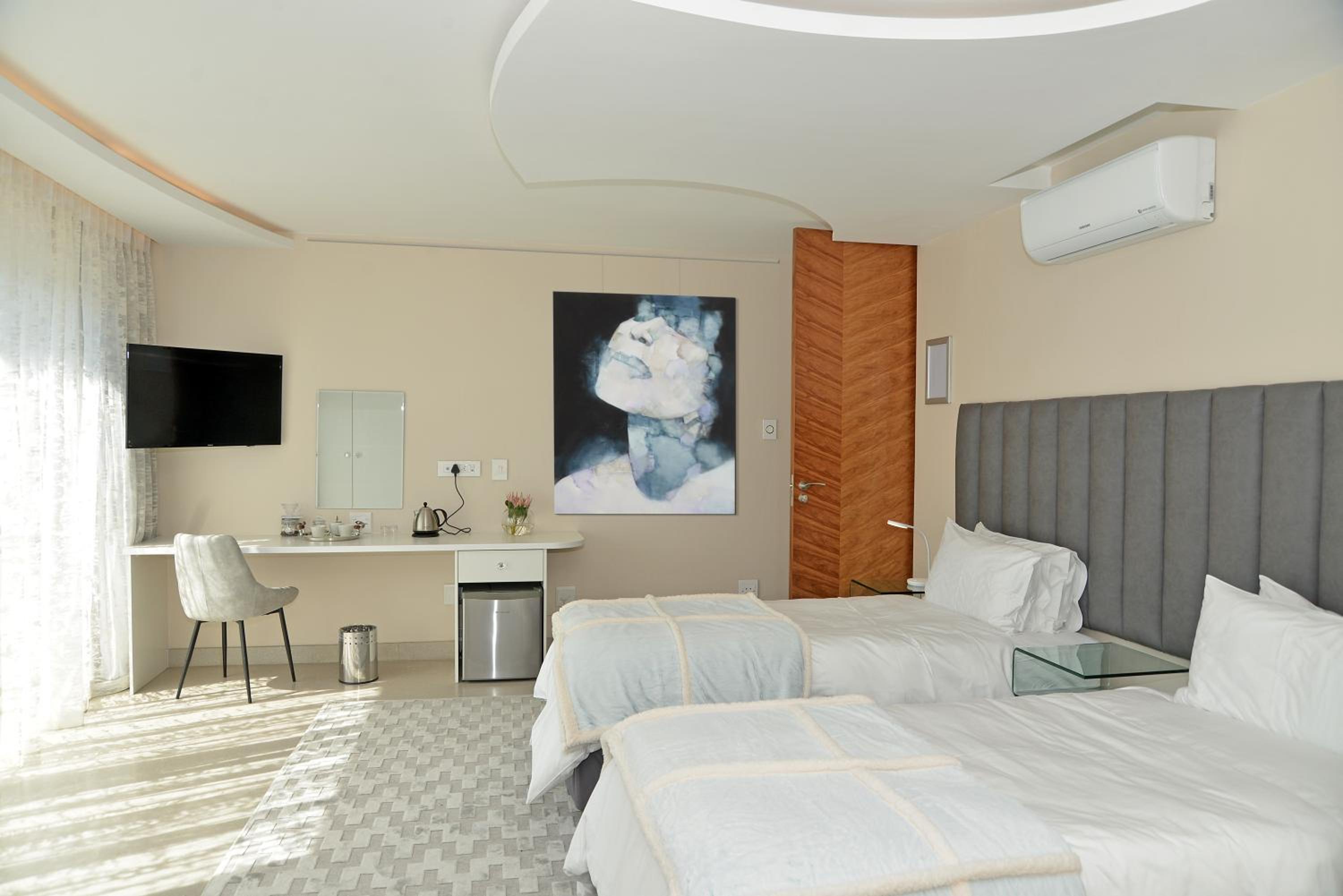 Deluxe Double or Twin Room - Photo 5