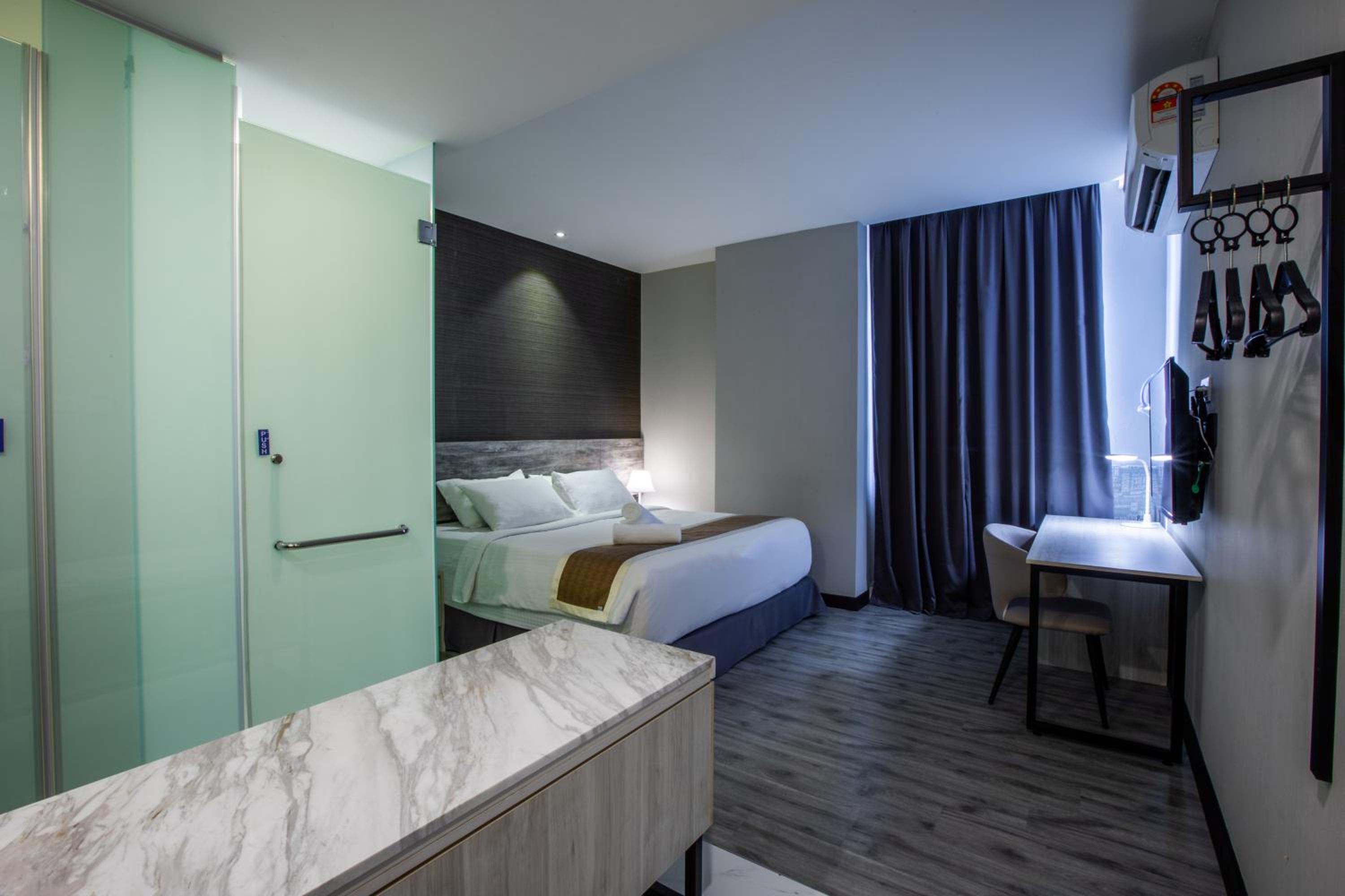 Superior King Room