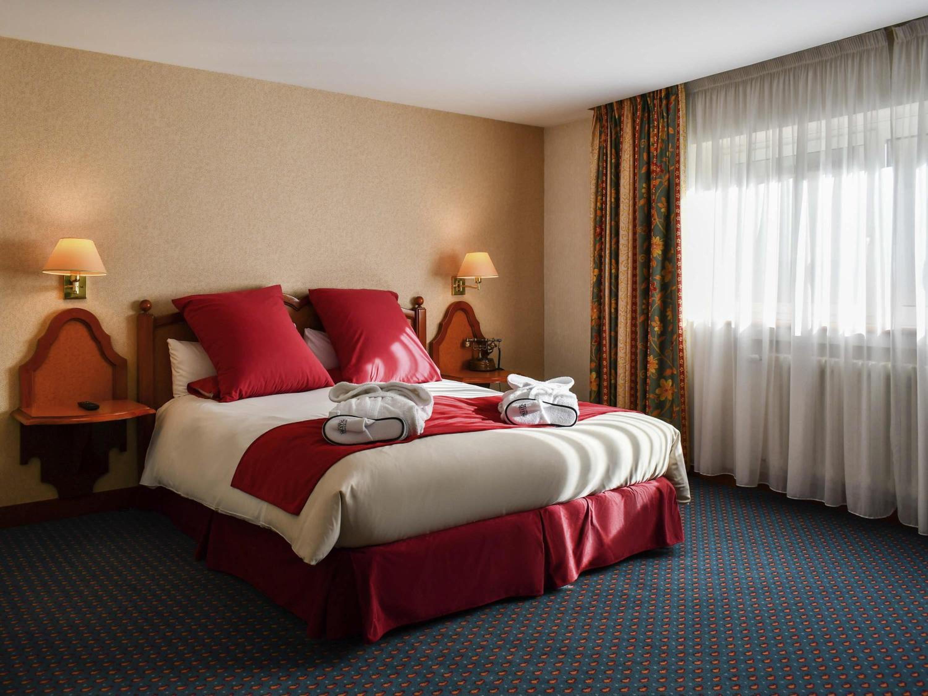 Superior Room with One Queen and One Single Bed