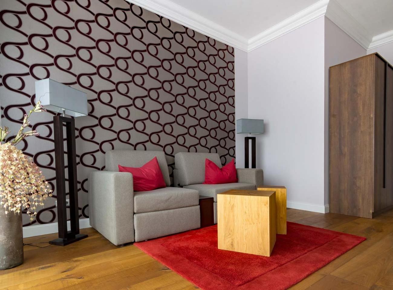 Suite - Photo 2