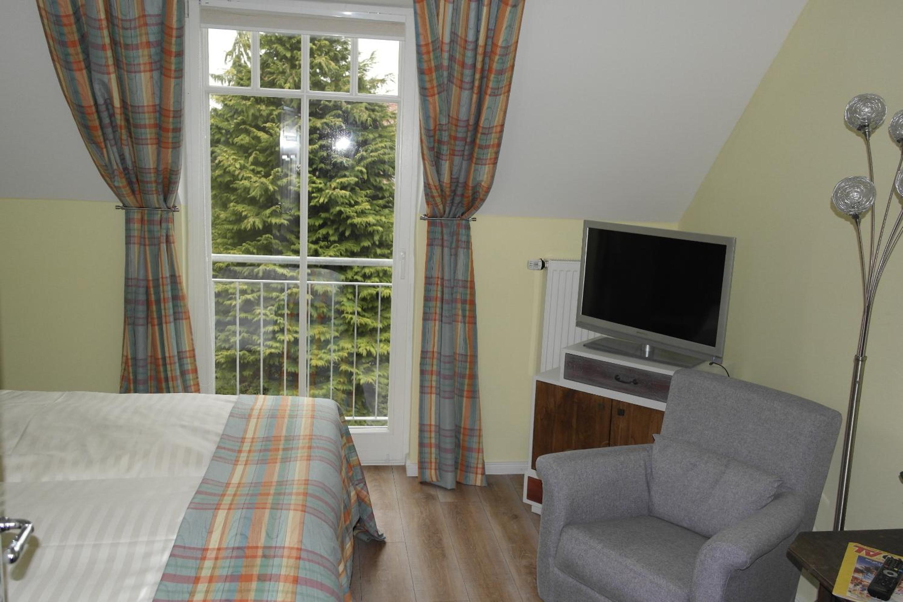 Double Room - Photo 25