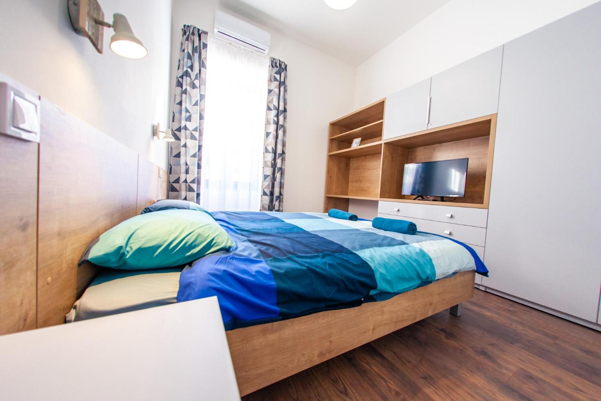 One-Bedroom Apartment - Photo 10