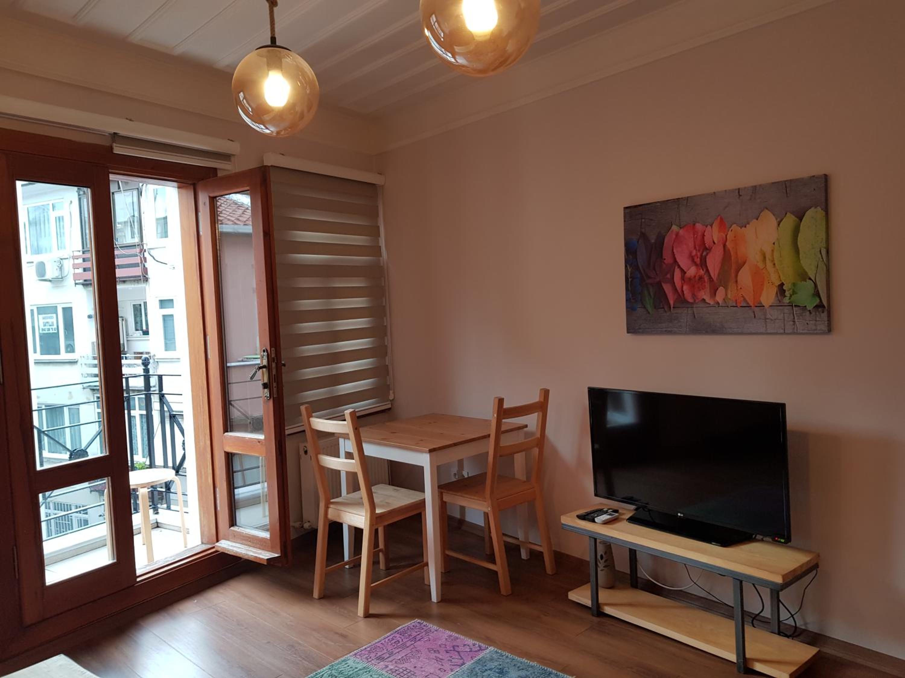 Apartment with Balcony photo 3