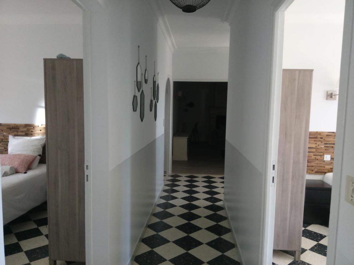 Four-Bedroom Apartment - Photo 11