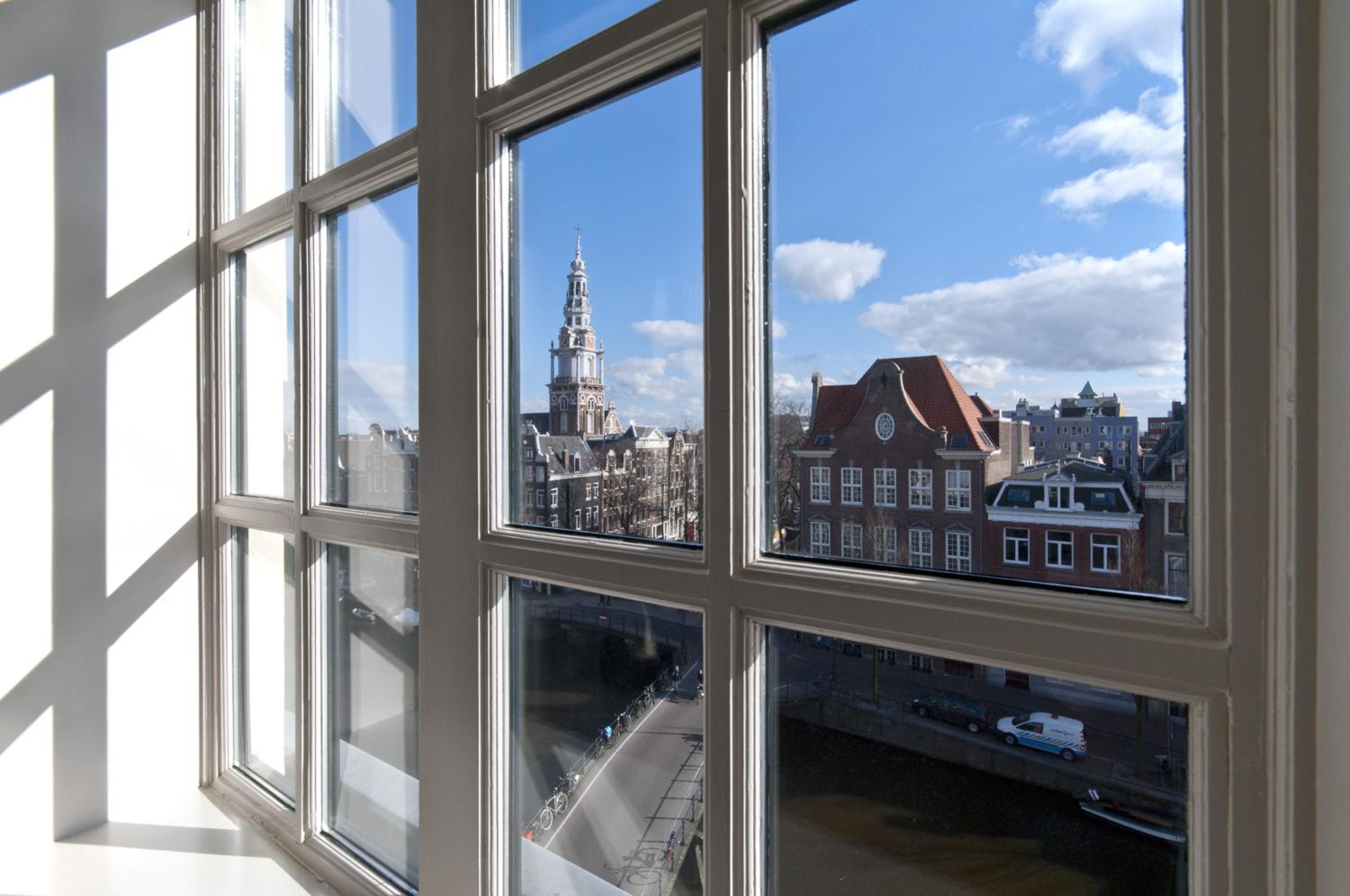 Ruyschen Suite with Canal View - Photo 12